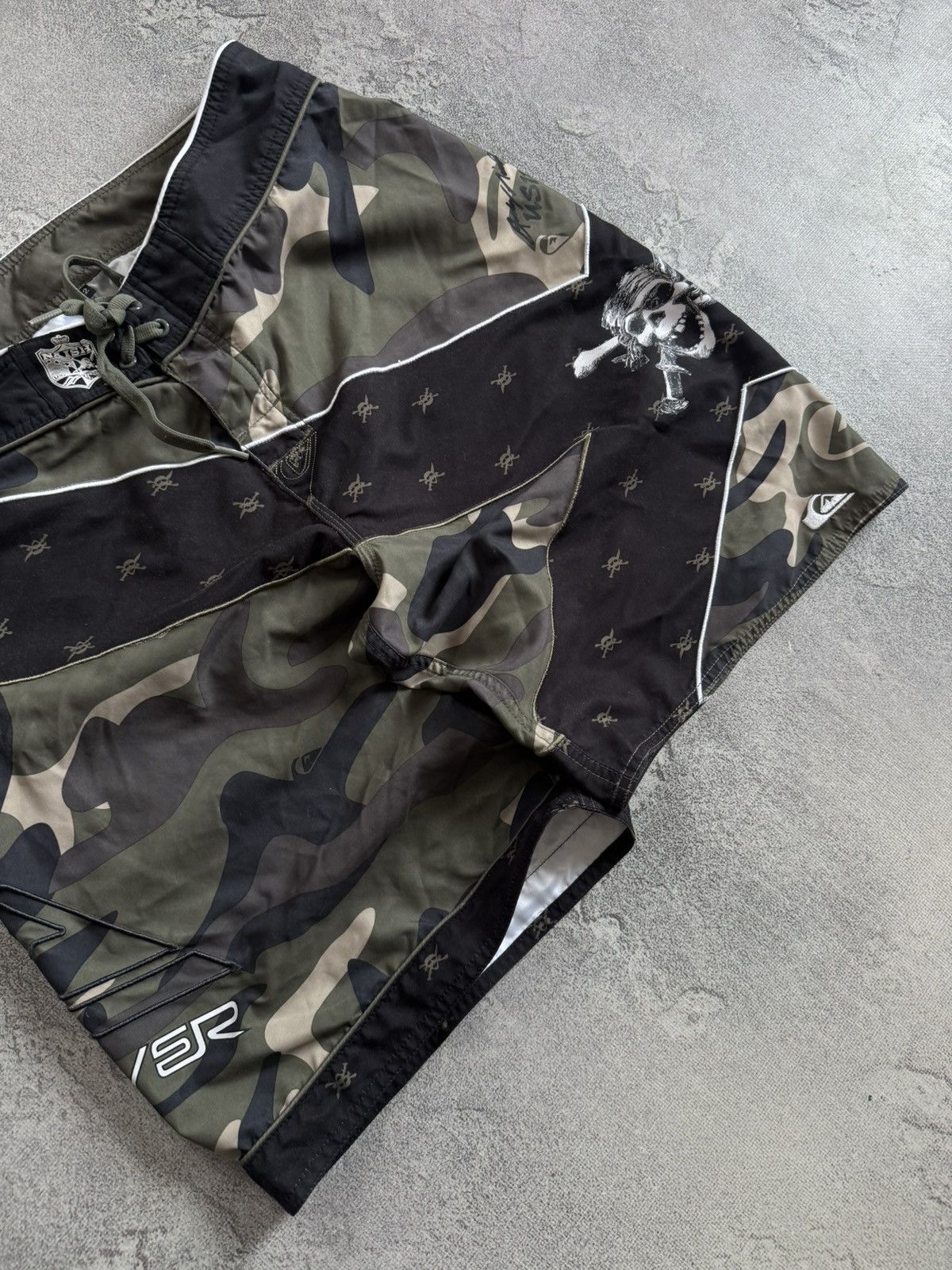 Quiksilver Quiksilver 32size camouflage surf style shorts 🩳 surfing 90s Size US 32 / EU 48 - 3 Thumbnail