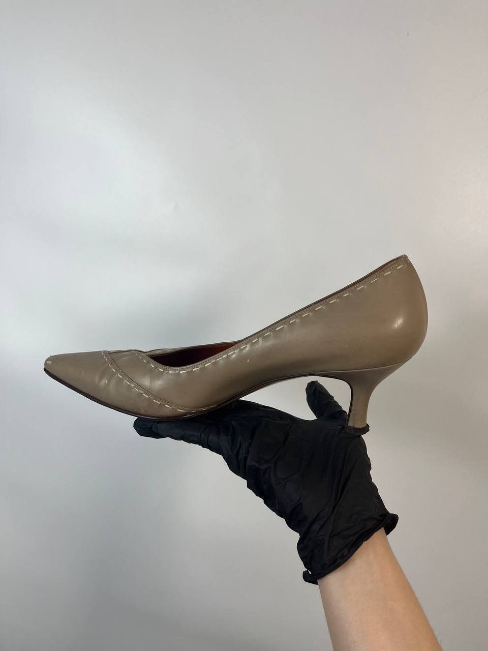 Salvatore Ferragamo SALVATORE FERRAGAMO WOMENS VITAGE LEATHER LOW HEEL SIZE 9 B Size US 9 / IT 39 - 3 Thumbnail