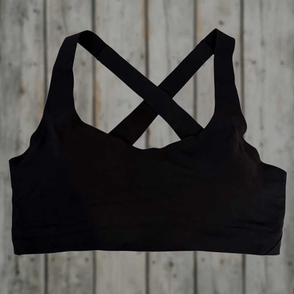 Athleta Athleta Sports Bra Black M Removable Pads Criss Cross Scoop Neck Medium Size ONE SIZE - 1 Thumbnail