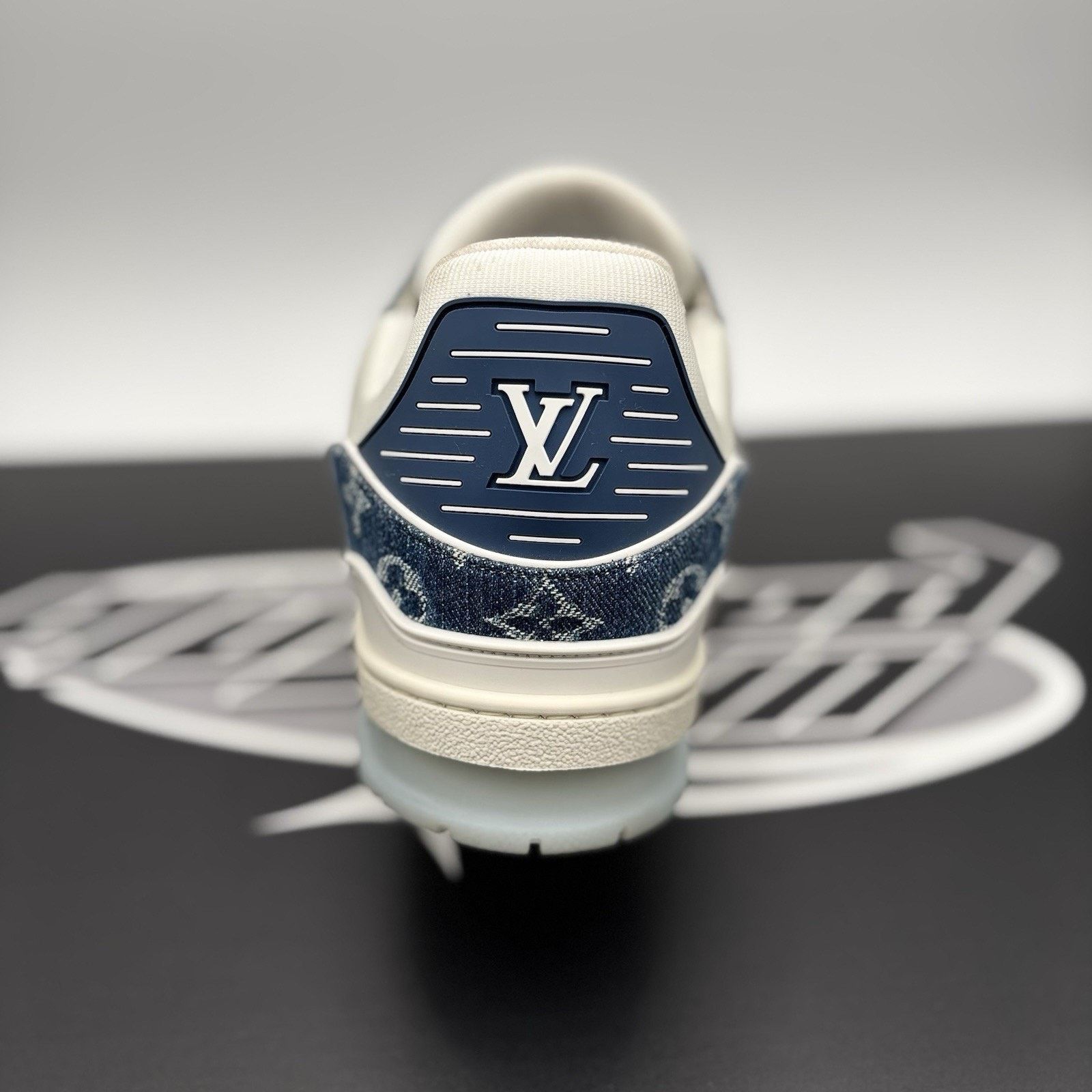 Louis Vuitton 12-12.5 US Louis Vuitton Trainer Denim ' Navy ' | EXCELLENT! Size US 12 / EU 45 - 12 Thumbnail