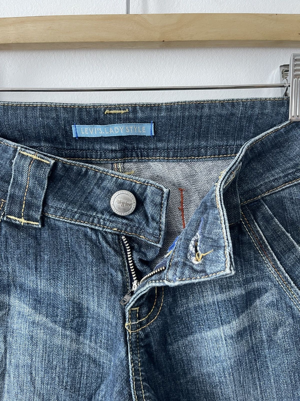 Levi's Rare Vintage LEVIS Lady Style Bootcut Flare Buckleback Style Size 29" - 14 Thumbnail