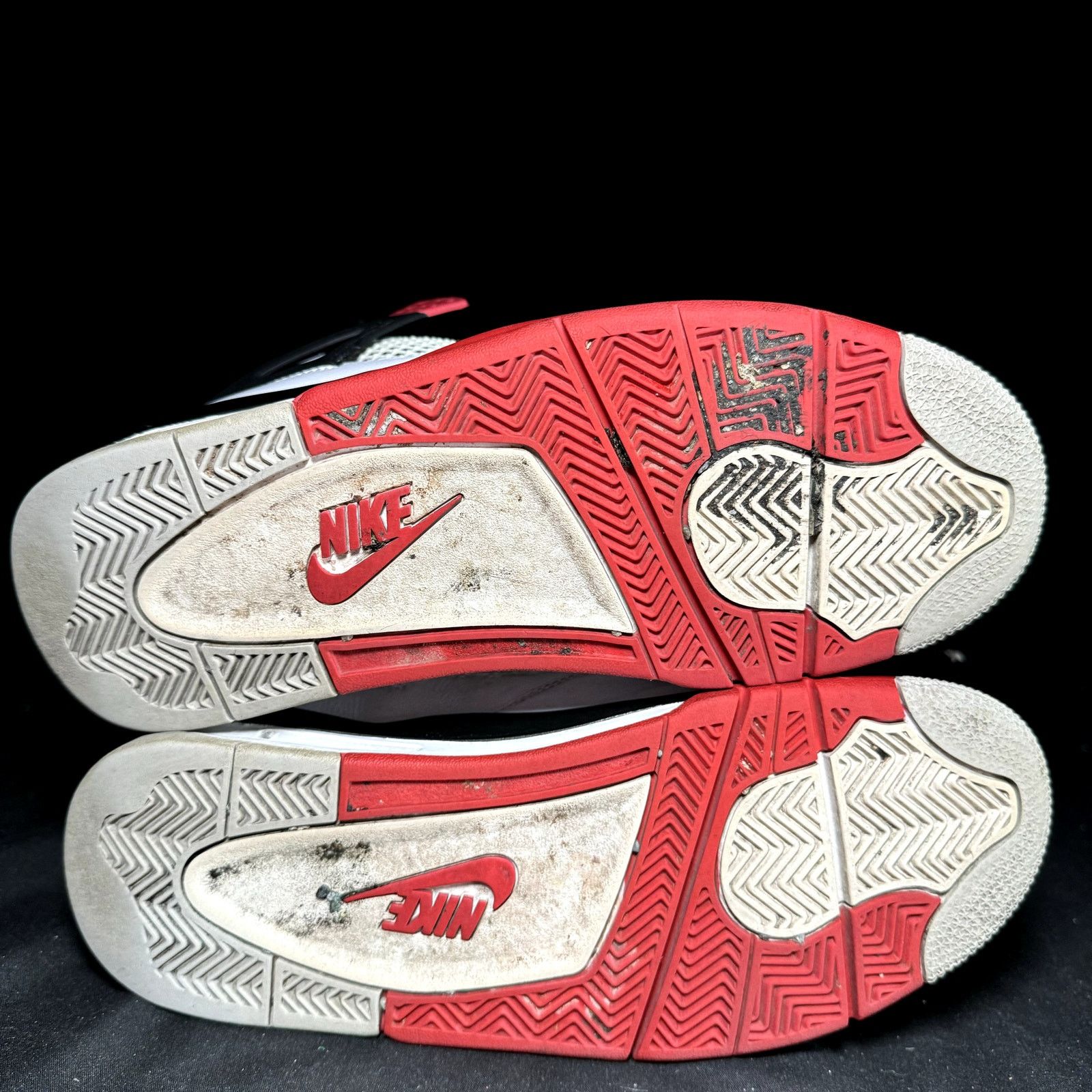 Jordan Brand × Nike Size 9 - Nike Air Jordan 4 Retro OG Fire Red Men's Shoes Size US 9 / EU 42 - 6 Thumbnail
