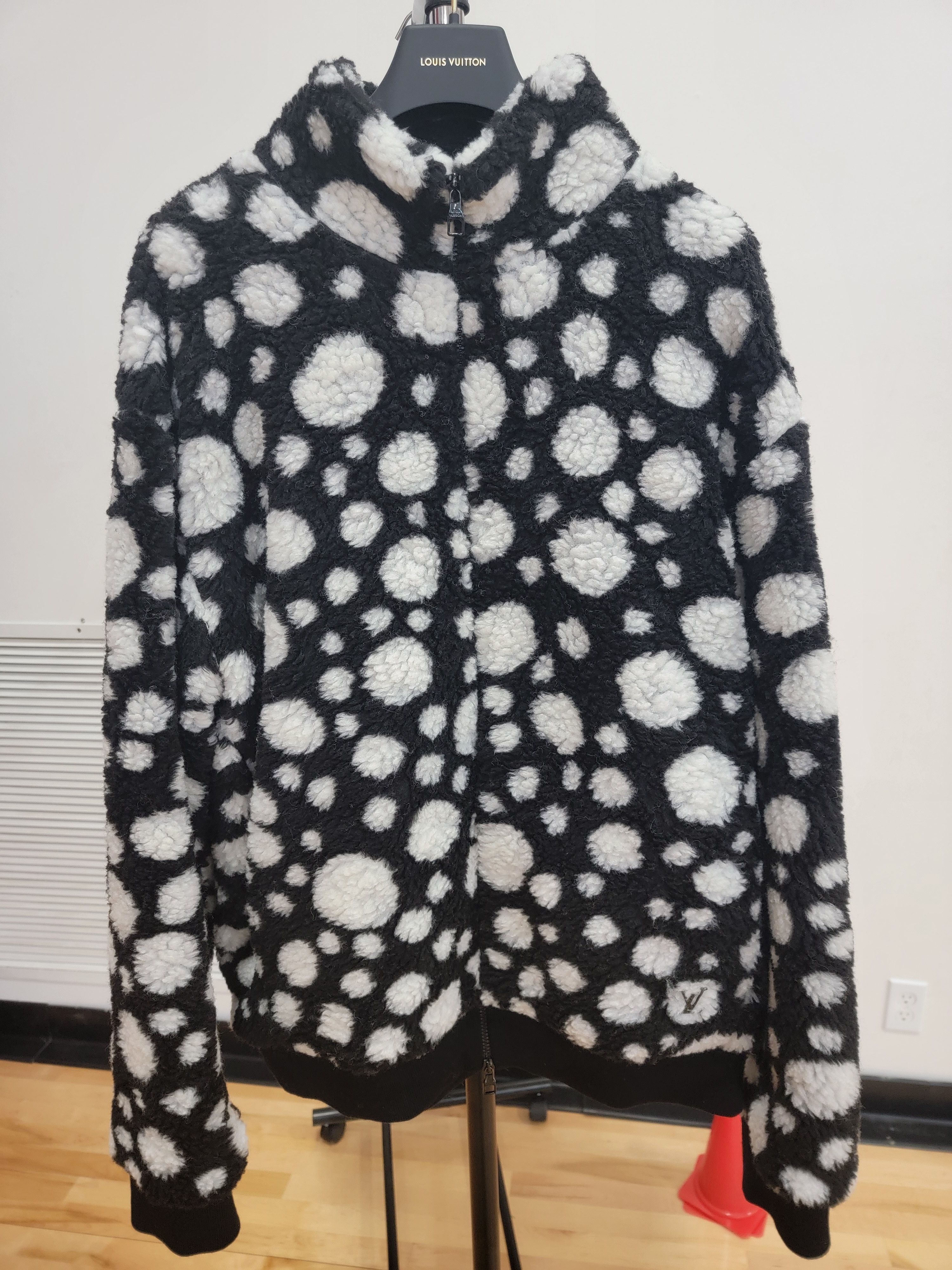 タグ付き☆日本完売品☆Louis Vuitton ブラウス バロック柄 42 Louis Vuitton x Yayoi Kusama 2023 Pumpkin Dots Keepall