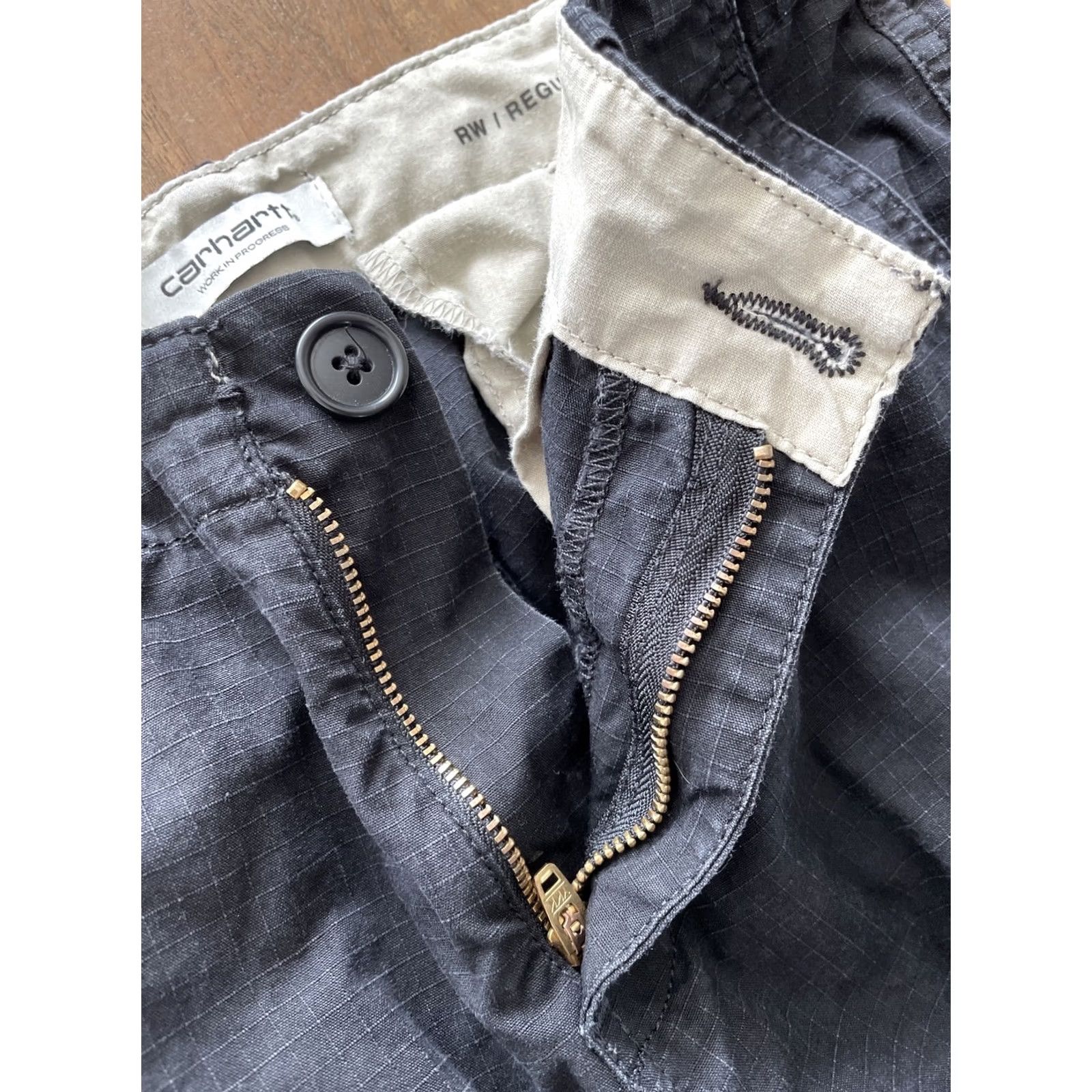 Carhartt VINTAGE Carhartt Work In Progress Cymbal Cargo Pants Womens 25x28 Black Straight Ripstop Size 42" / US 20 - 6 Thumbnail