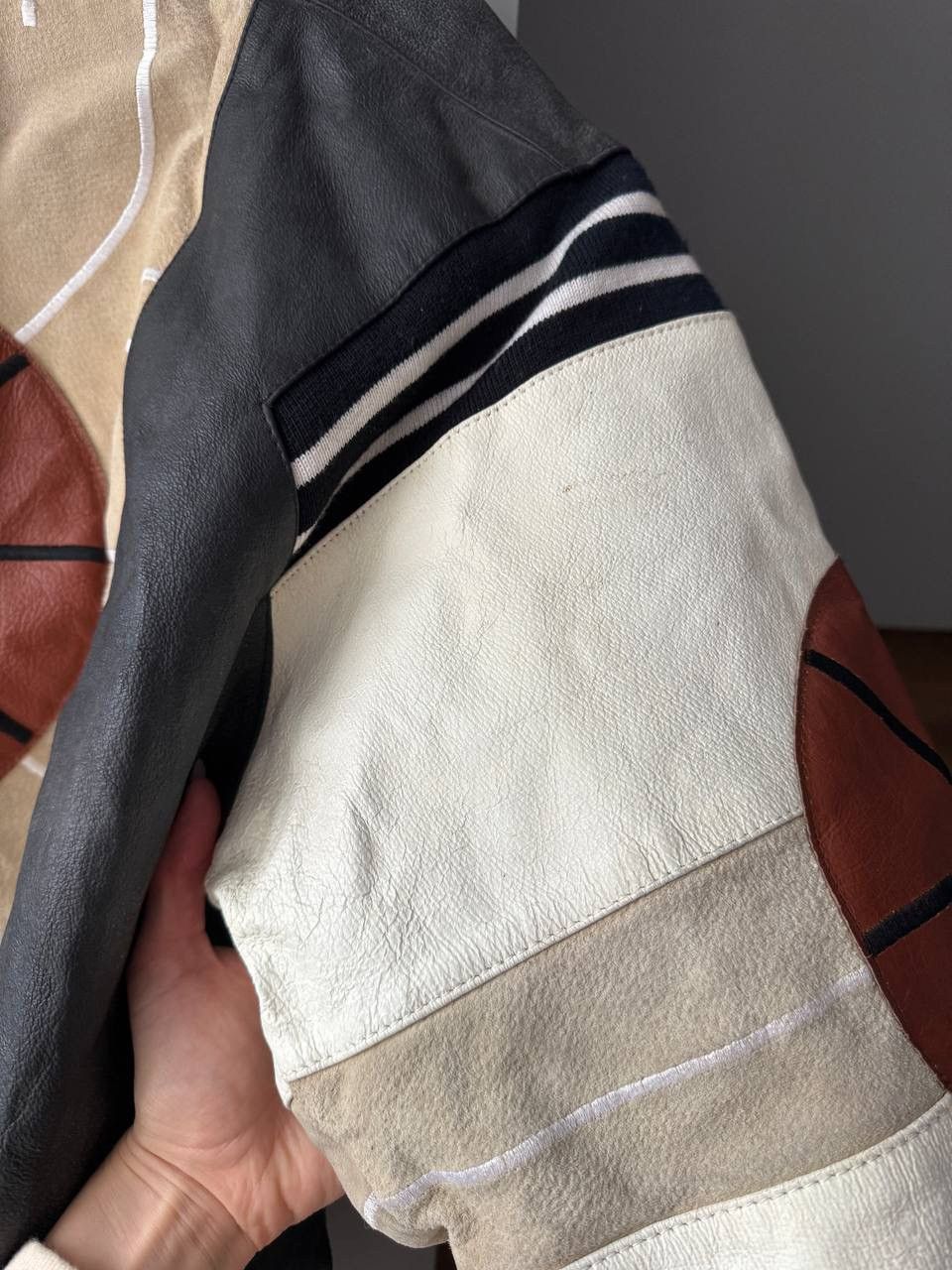Michael Hoban Vintage Michael Hoban Basketball 80s Leather Jacket Size US L / EU 52-54 / 3 - 15 Thumbnail