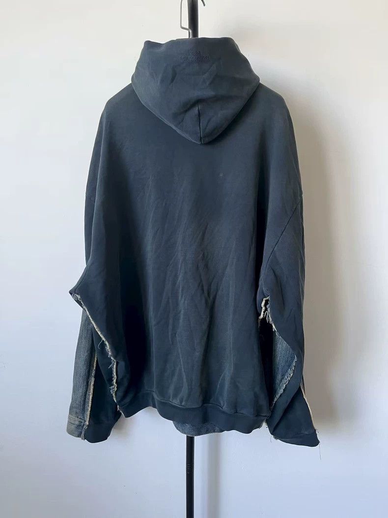 Balenciaga Balenciaga Solid Color Single Button Hooded Loose Fit Jack Size US M / EU 48-50 / 2 - 2 Thumbnail