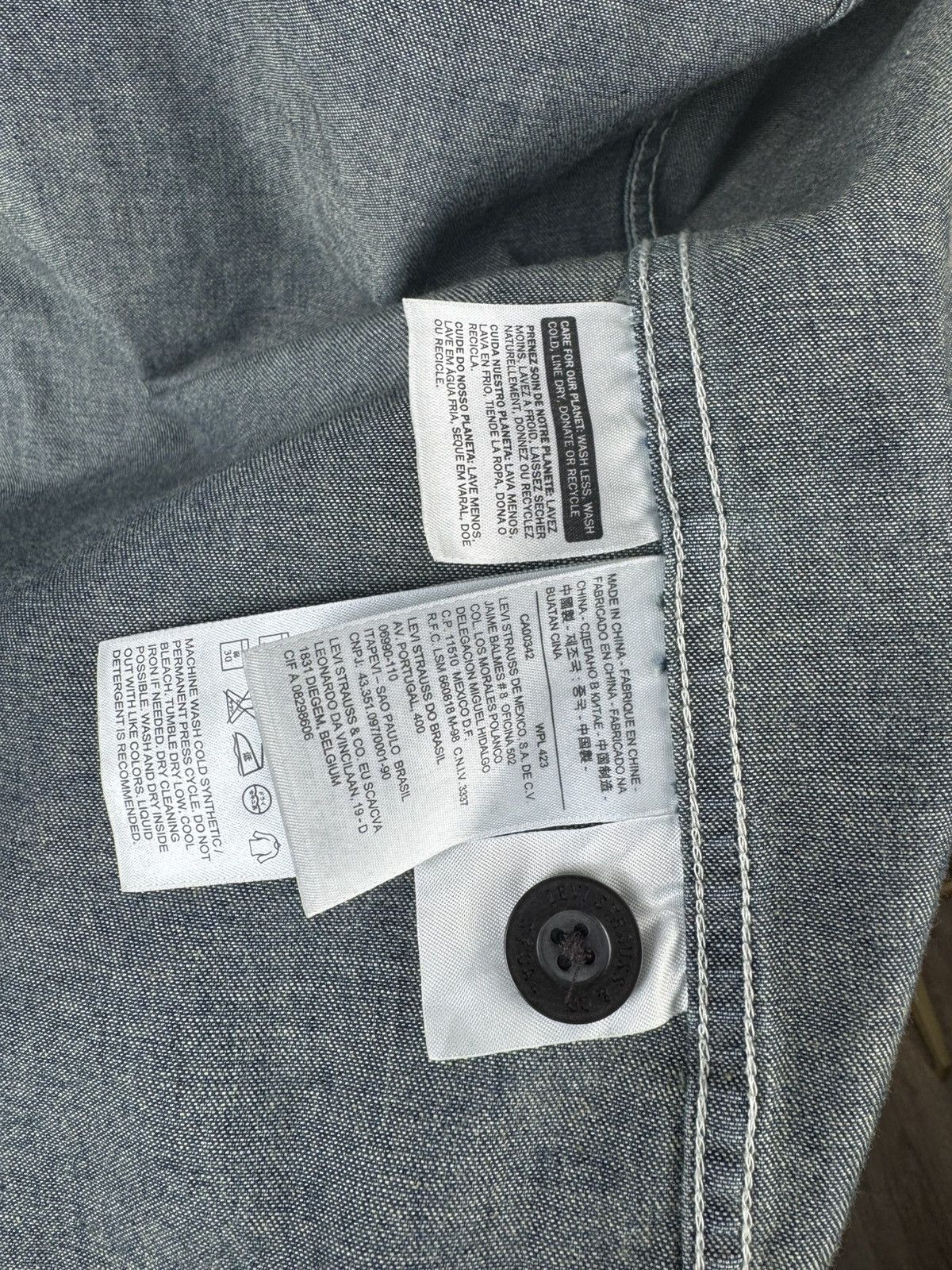 Levi's Men’s Vintage Levi’s Denim Jacket size L Size US L / EU 52-54 / 3 - 8 Thumbnail