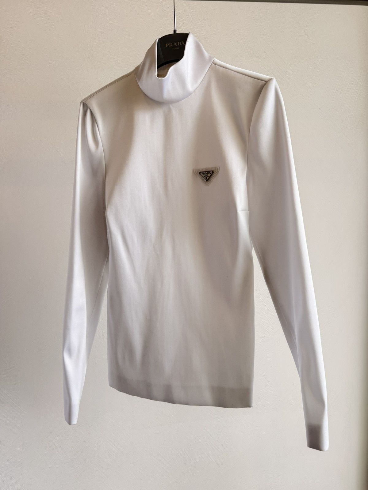 Prada NWT Prada Stretch Satin Top Slim Fit Triangle Logo Size 40 Size S / US 4 / IT 40 - 3 Thumbnail