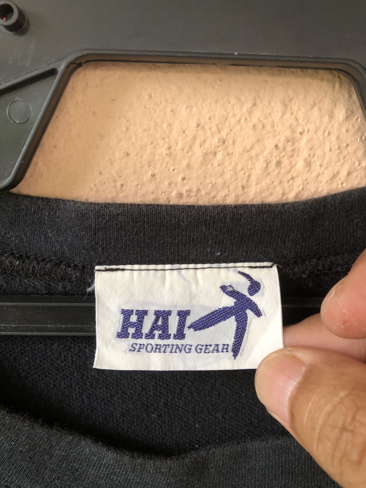 Hai Sporting Gear × Japanese Brand × Vintage Vintage HAI SPORTING GEAR Rare Design Tee Size US L / EU 52-54 / 3 - 6 Thumbnail