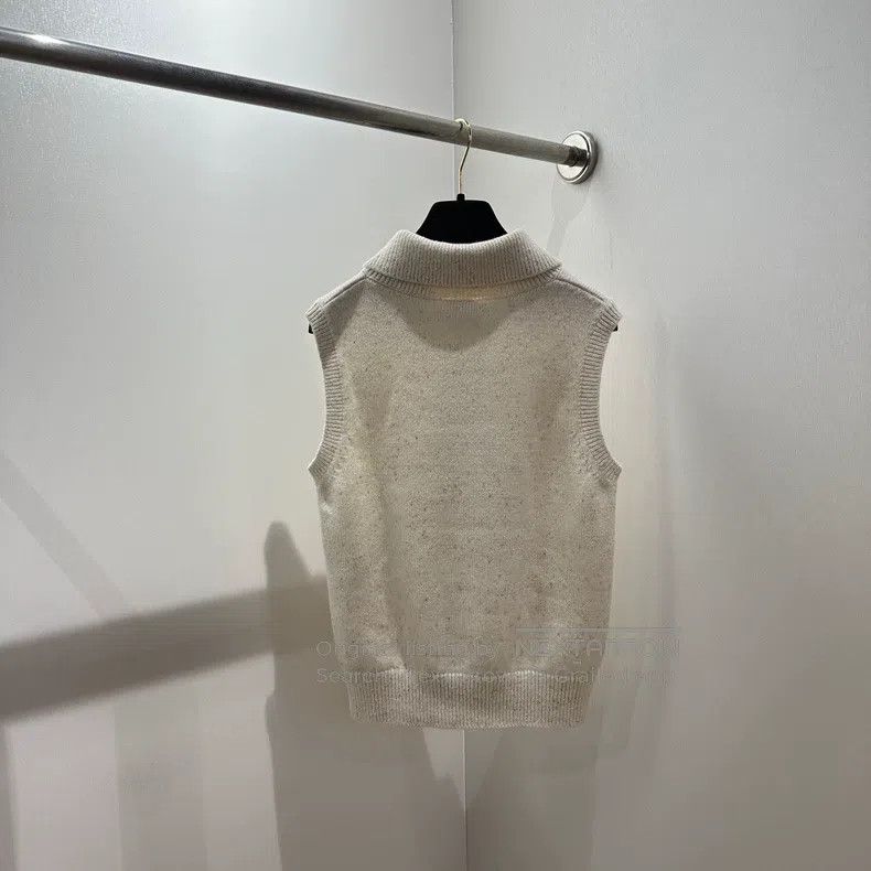 Chanel Chanel 25N rhinestone bow cashmere vest Size XXS / US 00 / IT 34 - 2 Thumbnail