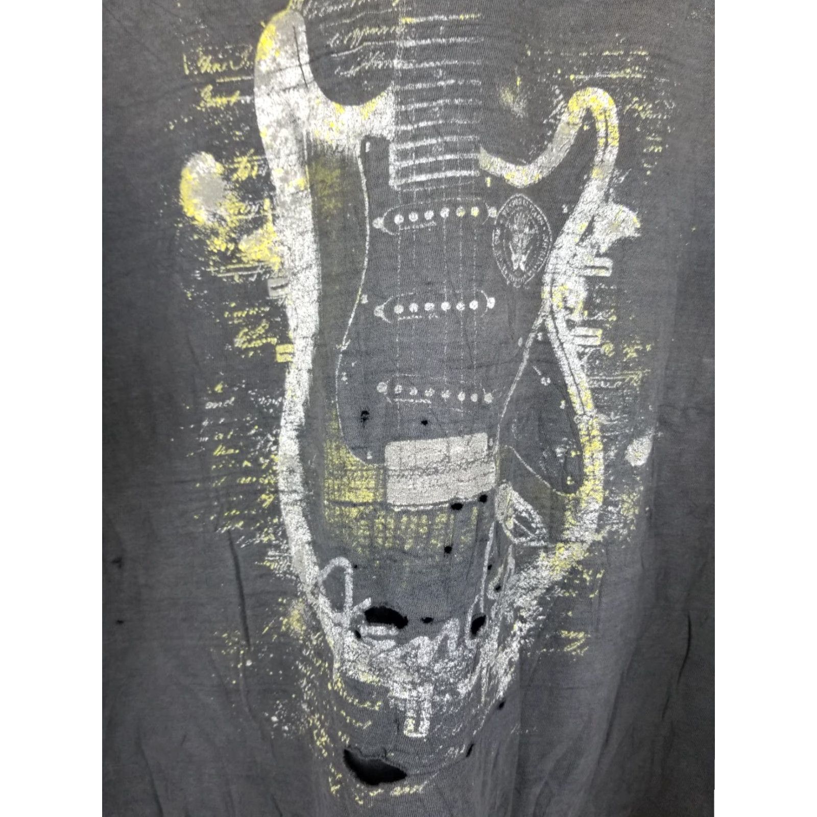 Fender VINTAGE Fender Black T-Shirt SZ XXLARGE Shirt Men Size US XXL / EU 58 / 5 - 2 Thumbnail