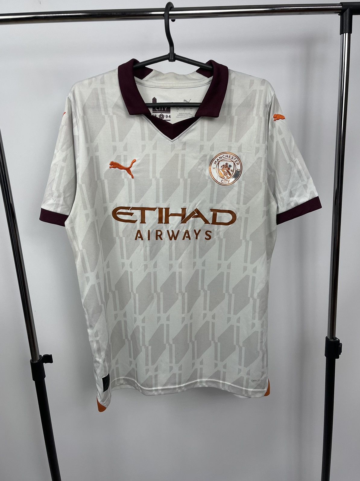 Puma Puma Manchester City #17 De Bruyne 2023/24 Away Shirt Size L Size US L / EU 52-54 / 3 - 2 Thumbnail
