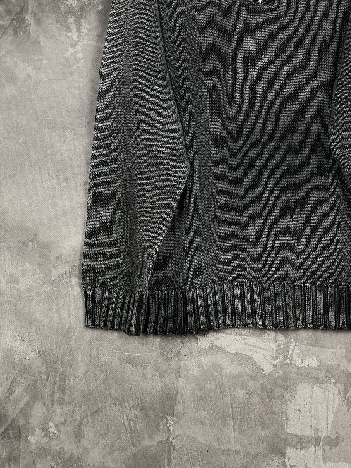 Japanese Brand × Tribal Streetwear × Vintage Japanese 3D Tribal 00s Vintage Faded Washed Grey 1/3 Sweater Size US M / EU 48-50 / 2 - 5 Thumbnail