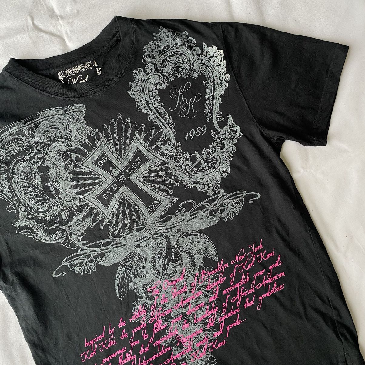 Japanese Brand × Karl Kani Karl Kani Black Gothic Cross Typography 1989 Designs Tees Size US L / EU 52-54 / 3 - 5 Thumbnail