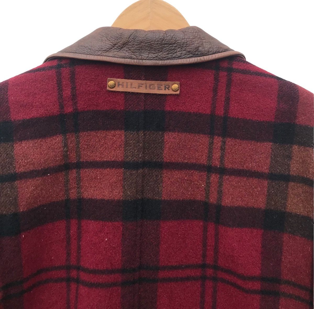 Tommy Hilfiger Vintage Tommy Hilfiger Tartan Wool Plaid Heavy Jacket Size US L / EU 52-54 / 3 - 9 Thumbnail