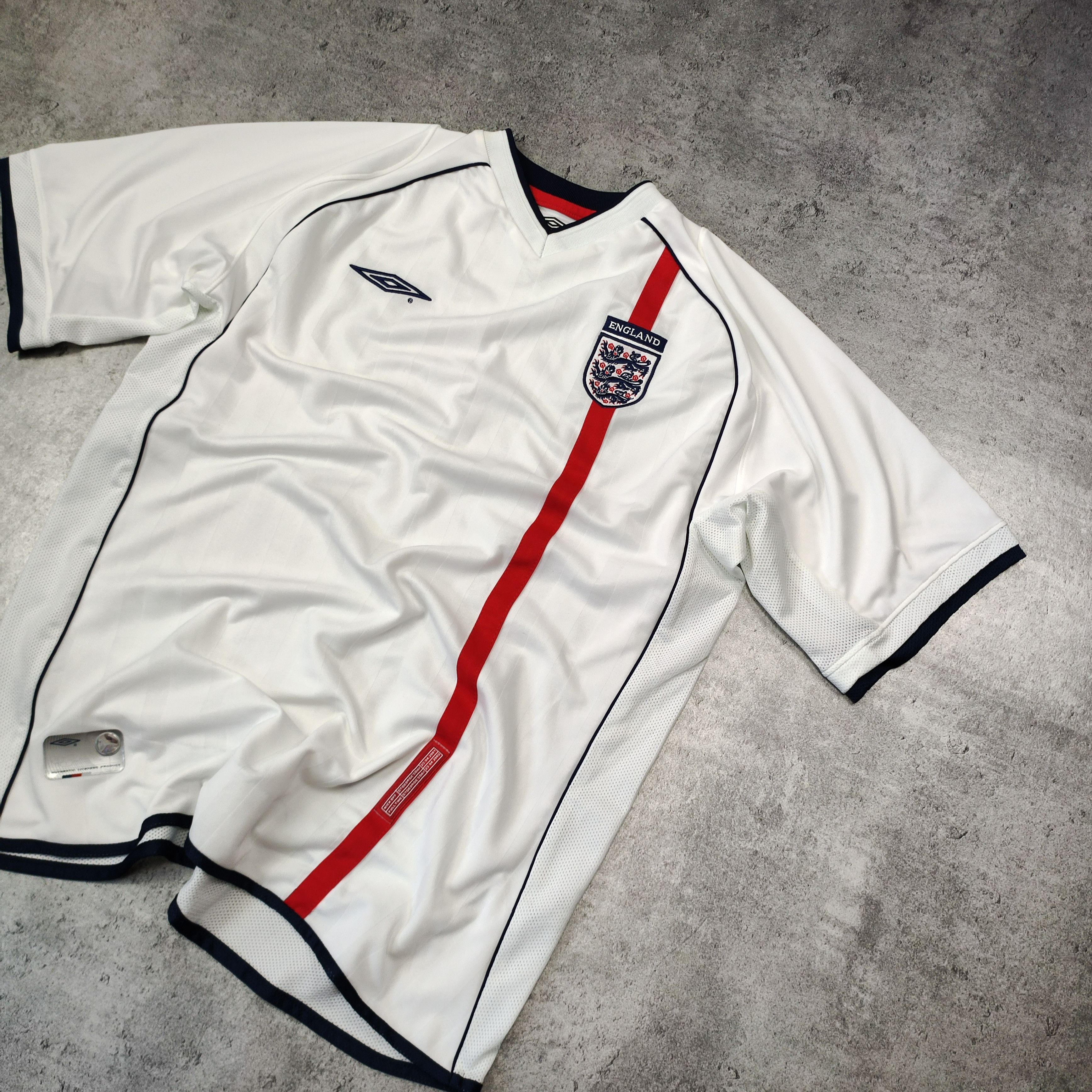 Vintage RARE Vintage OG 2001 Umbro x England National Team Jersey Size US XL / EU 56 / 4 - 2 Thumbnail