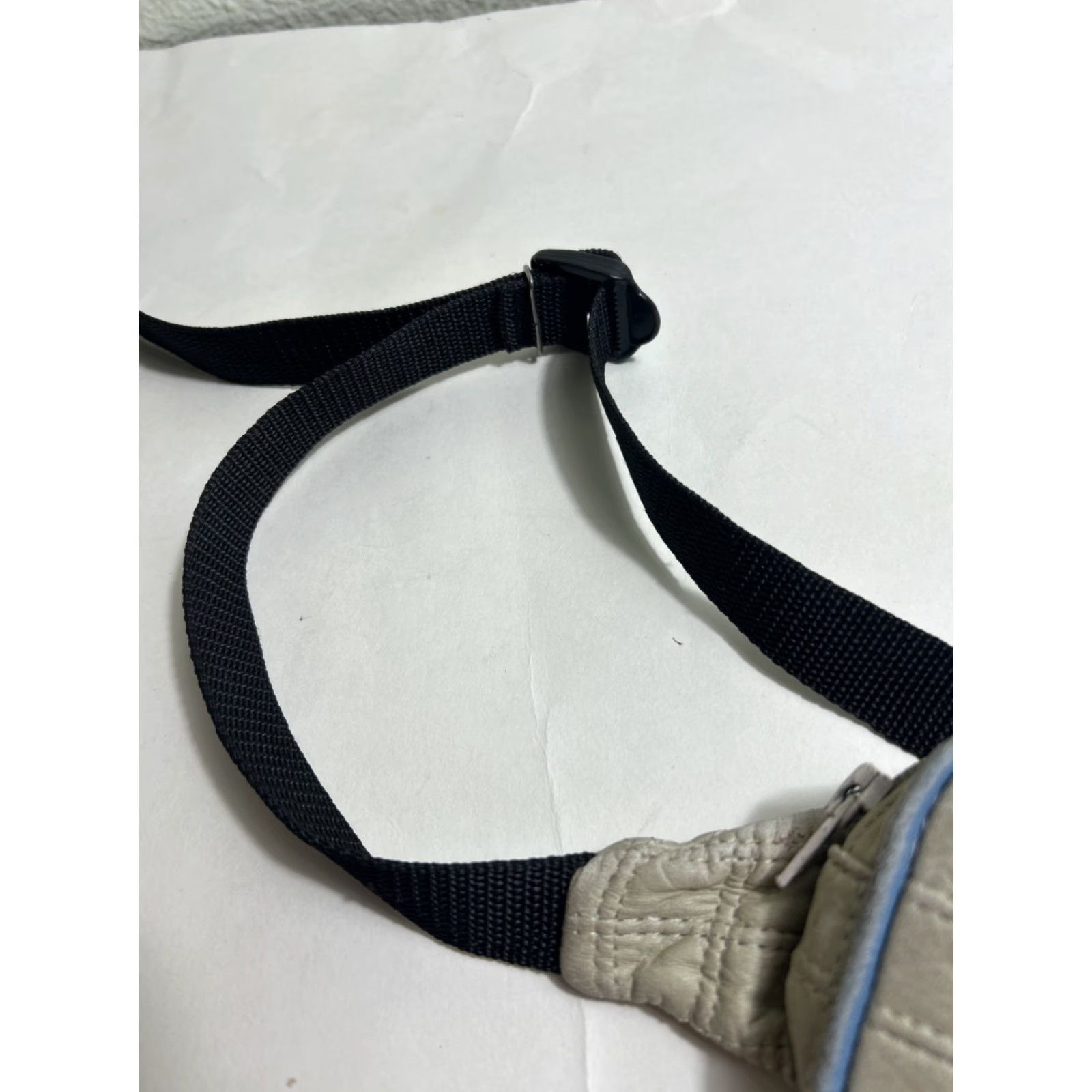 J Brand VINTAGE Colin Brand Leather Fanny Pack Gray Small Men Belt Bag & Fanny Pack 5.5x3.5x1.5 inches Mens Size ONE SIZE - 7 Thumbnail