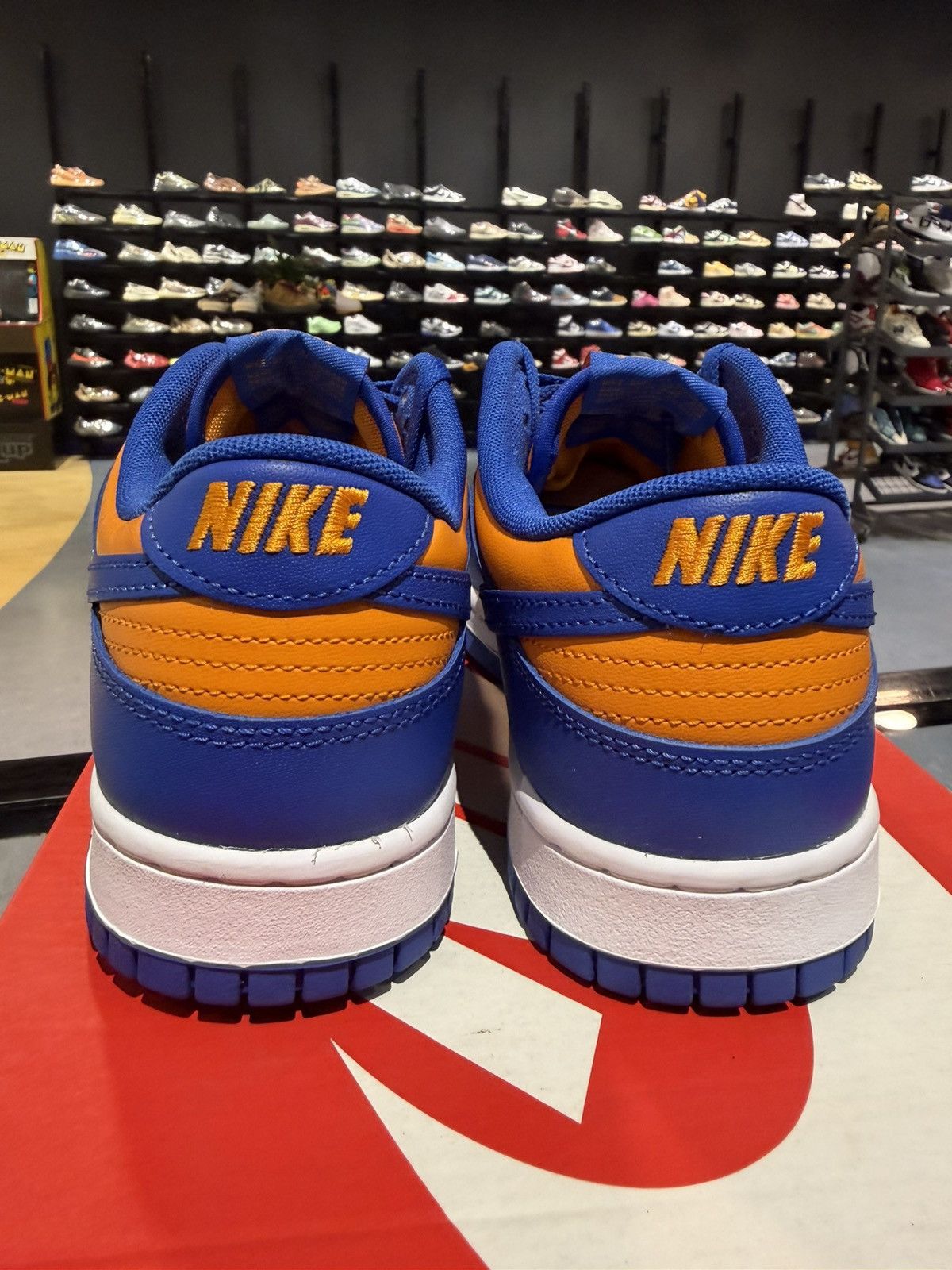 Nike Size 9.5 - Nike Dunk Low Knicks Size US 9.5 / EU 42-43 - 4 Thumbnail