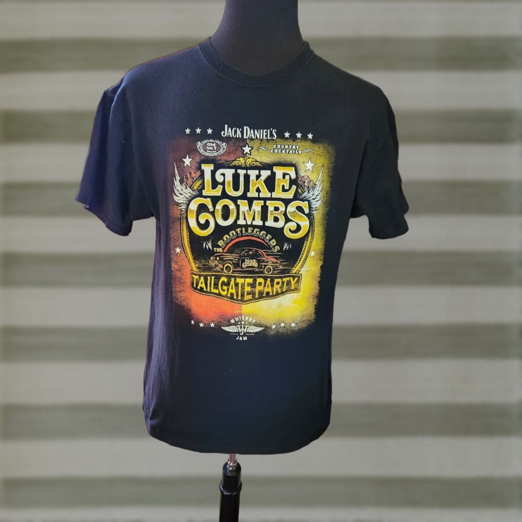 Fruit Of The Loom Luke Combs Country Music World Tour Mens T-Shirt Large Black Cotton Crew Neck Short Sleeve Graphic Print Tailgate Party Size US L / EU 52-54 / 3 - 1 Thumbnail
