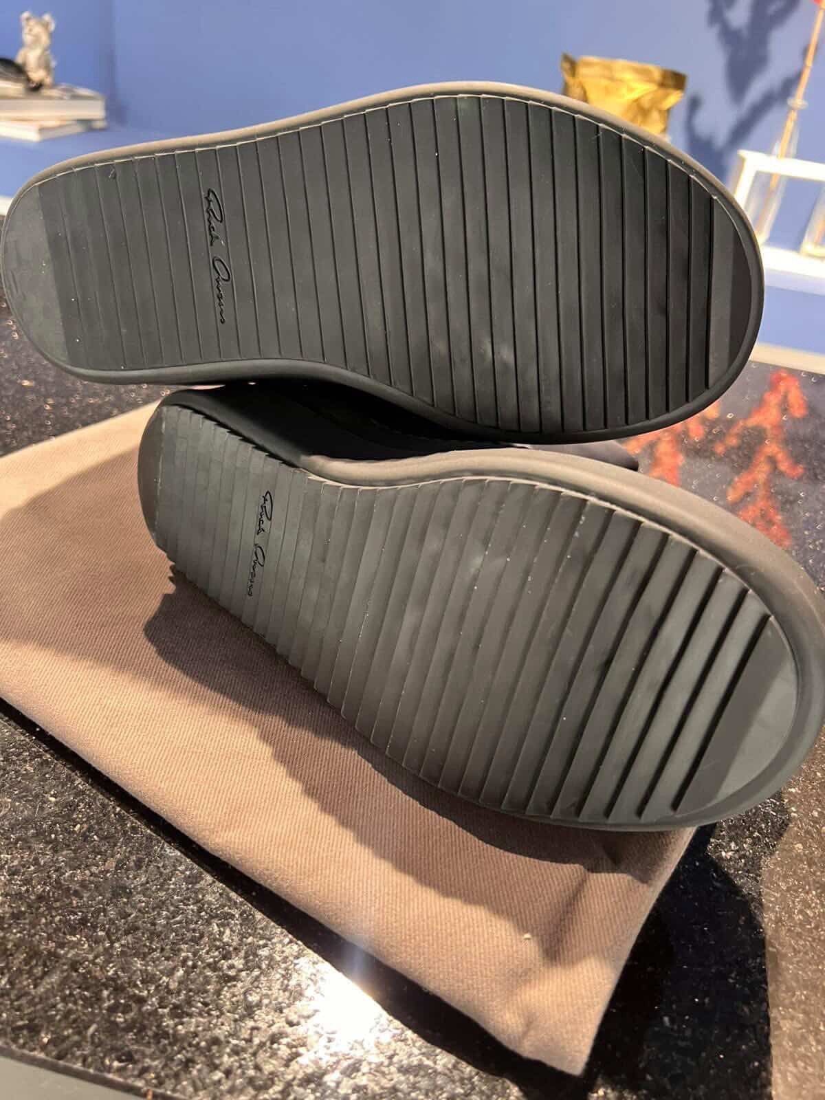Rick Owens Last Size Rick Owens Mega Bumper Beatle Boots Size US 10.5 / IT 40.5 - 9 Thumbnail