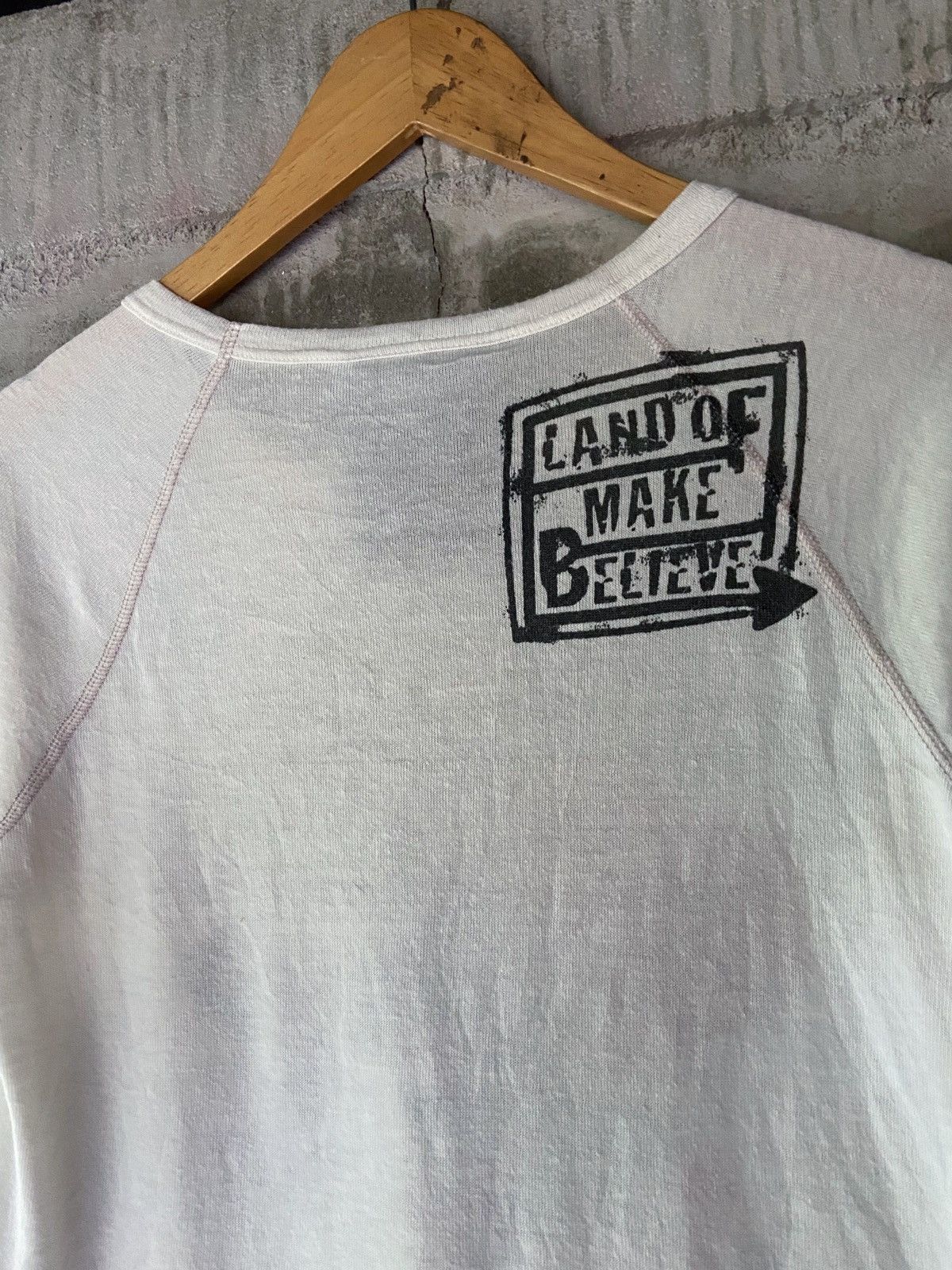 Hysteric Glamour YOU KNOW WHAT I LOVE? LAND OF MAKE BELIEVE LONG SLEEVE Size US S / EU 44-46 / 1 - 12 Thumbnail