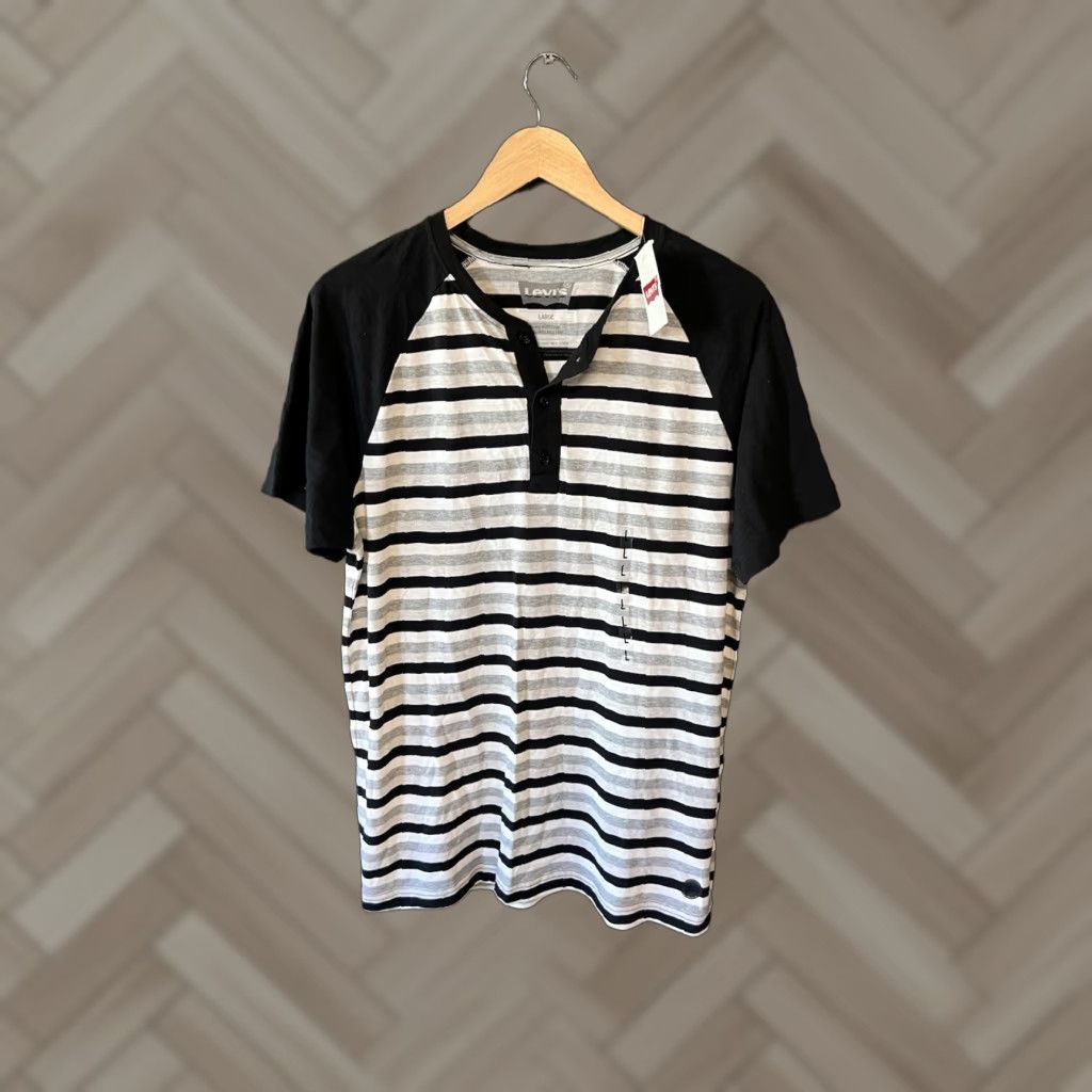 Levi's VINTAGE Levis Mens Black Striped Short Sleeve Henley Shirt L NWT Size US L / EU 52-54 / 3 - 1 Thumbnail
