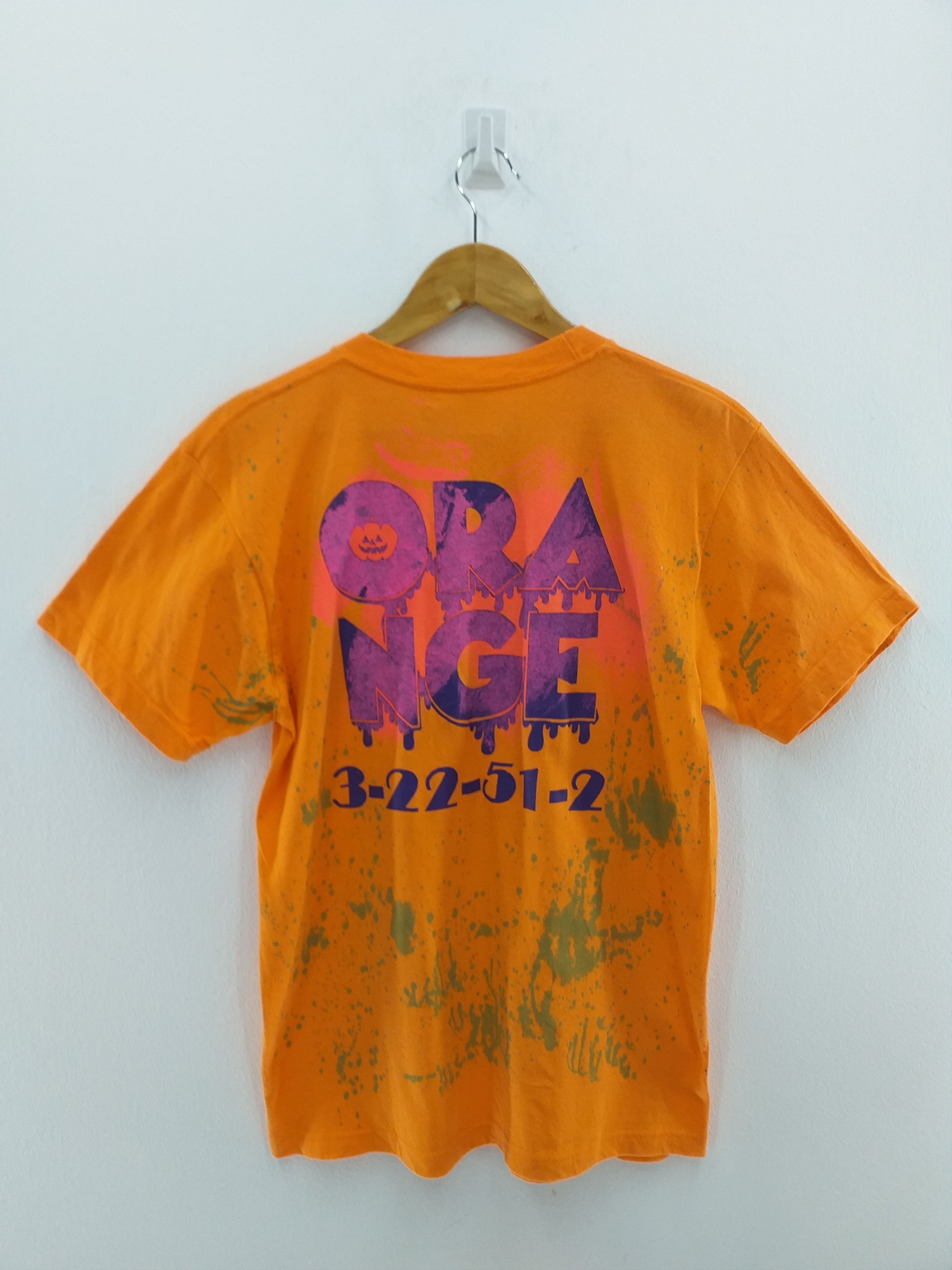 Japanese Brand Vintage Trick Or Treat Emoji Art T-shirt -A028 Size US M / EU 48-50 / 2 - 2 Thumbnail