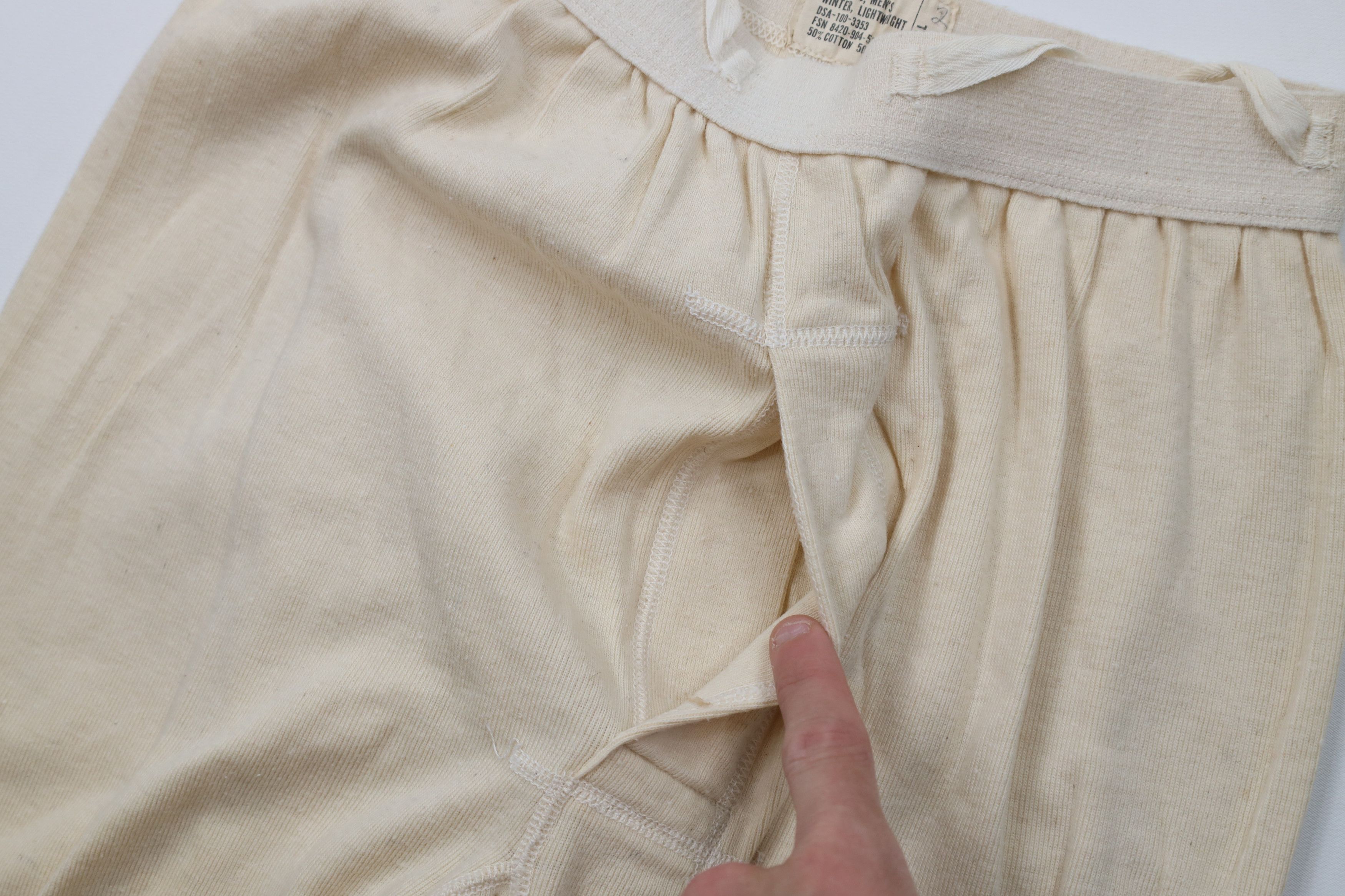 Vintage Vintage 60s Vietnam War Ribbed Military Drawers Pants USA Size US 32 / EU 48 - 6 Thumbnail