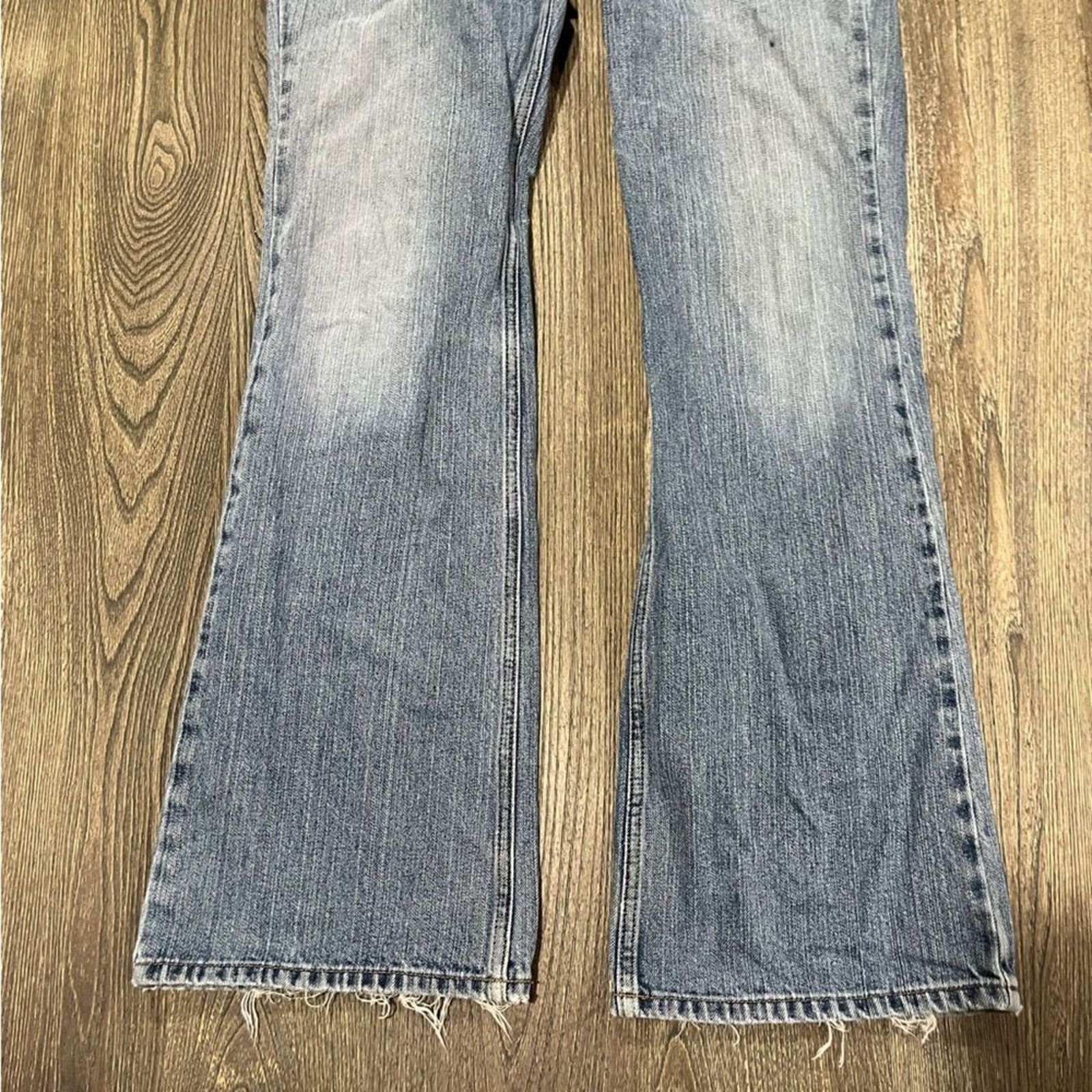 Express Y2K Express Low Rise Flare Jeans Raw Hem Denim Medium 11/12L Size 34" / US 12 / IT 48 - 2 Thumbnail