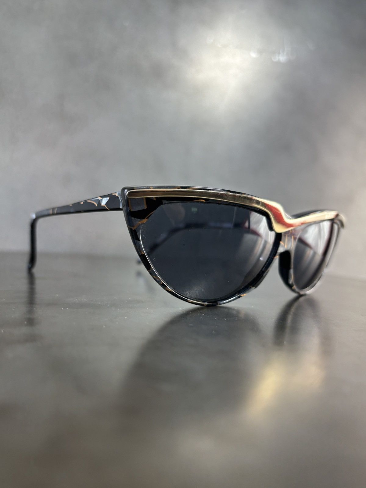 Alain Mikli × Vintage 1980s Alain Mikli Sunglasses Vintage Asymmetrical Marble 098 Size ONE SIZE - 19 Thumbnail