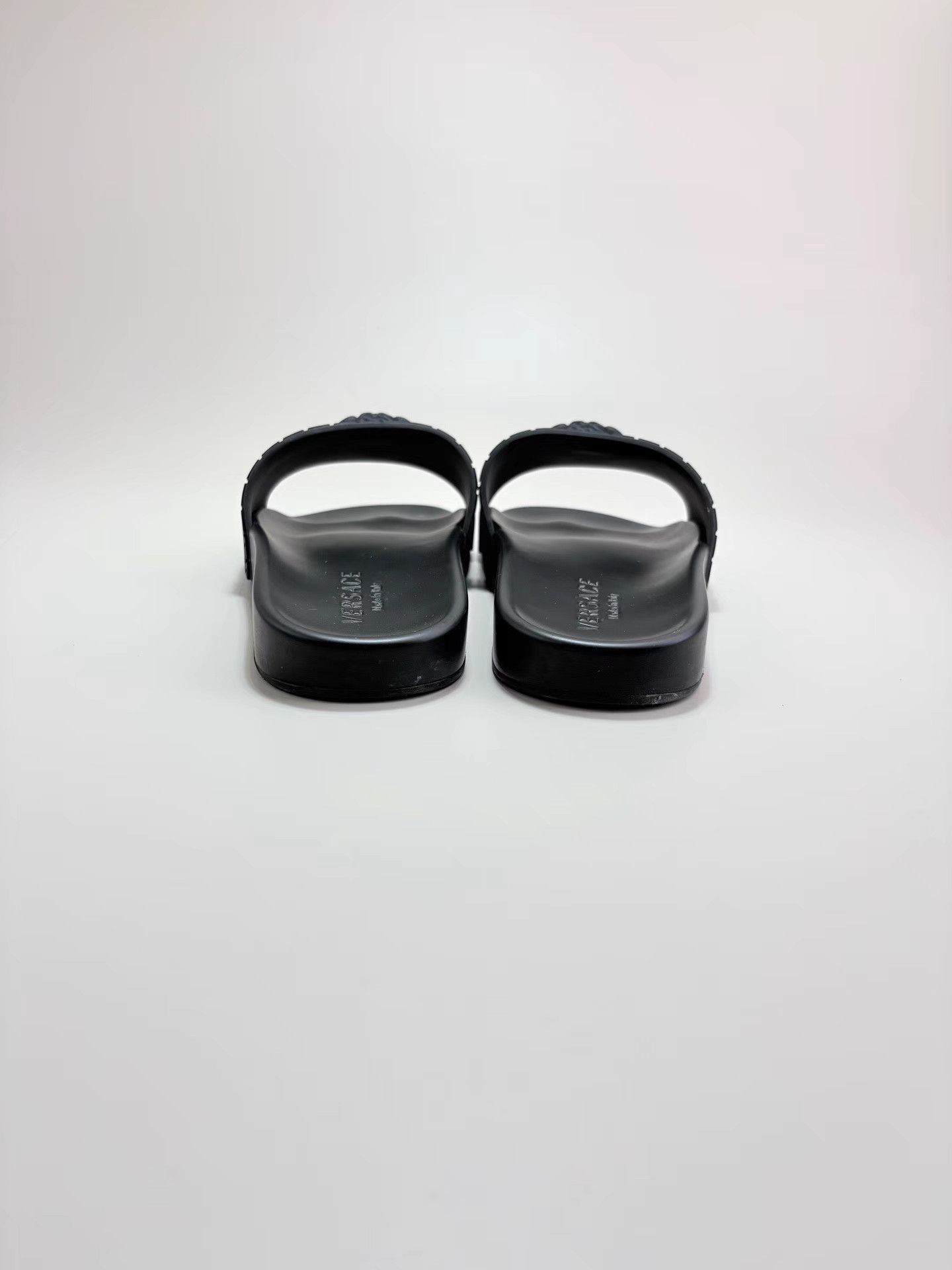 Versace Versace Medusa Slippers K1 Size US 9 / IT 39 - 3 Thumbnail