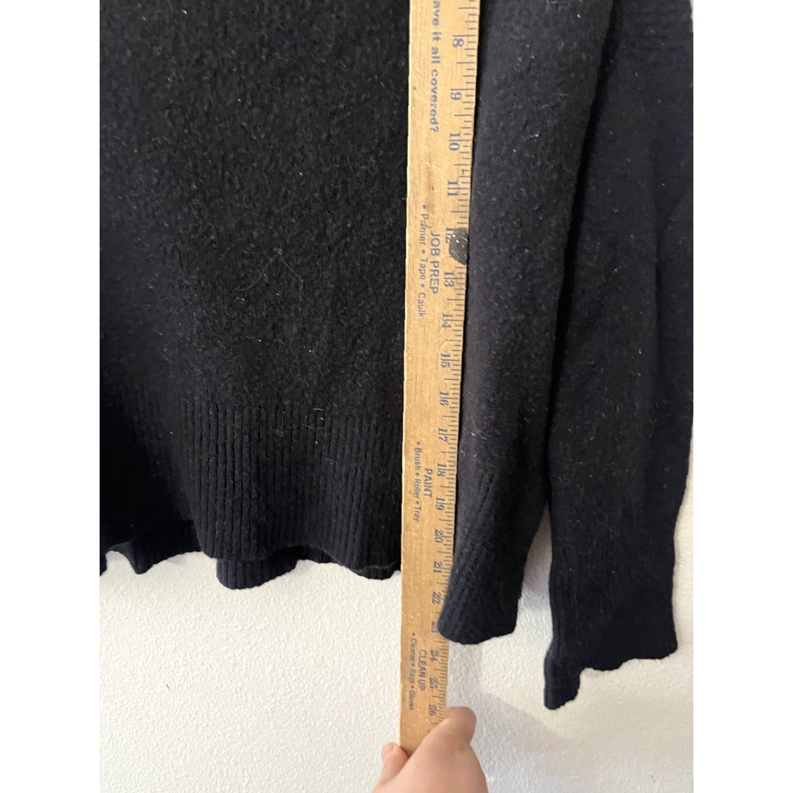J.Crew VINTAGE J.CREW Wool Black Solid Turtleneck Sweater Women’s Small Knit Classic Pullover Size S / US 4 / IT 40 - 4 Thumbnail