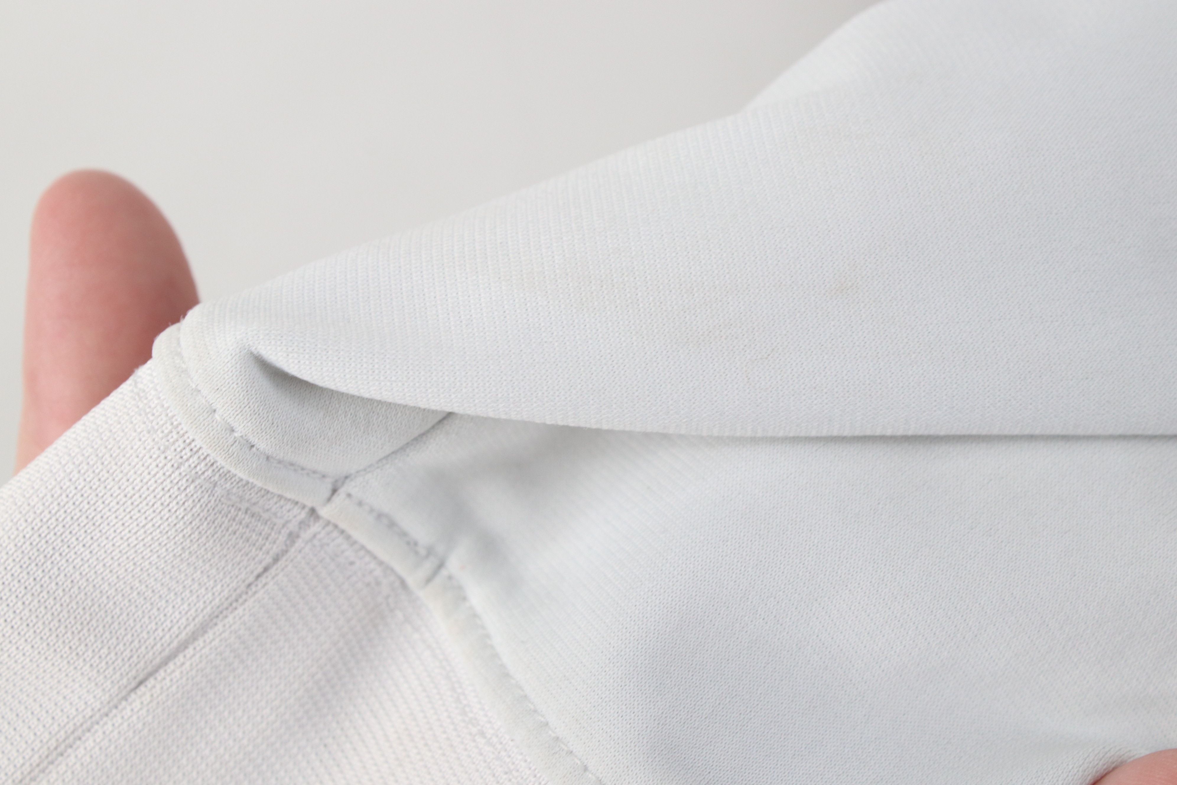 Nike Y2K Nike Taped Logo Lightweight Crewneck Sweatshirt White Size US L / EU 52-54 / 3 - 7 Thumbnail