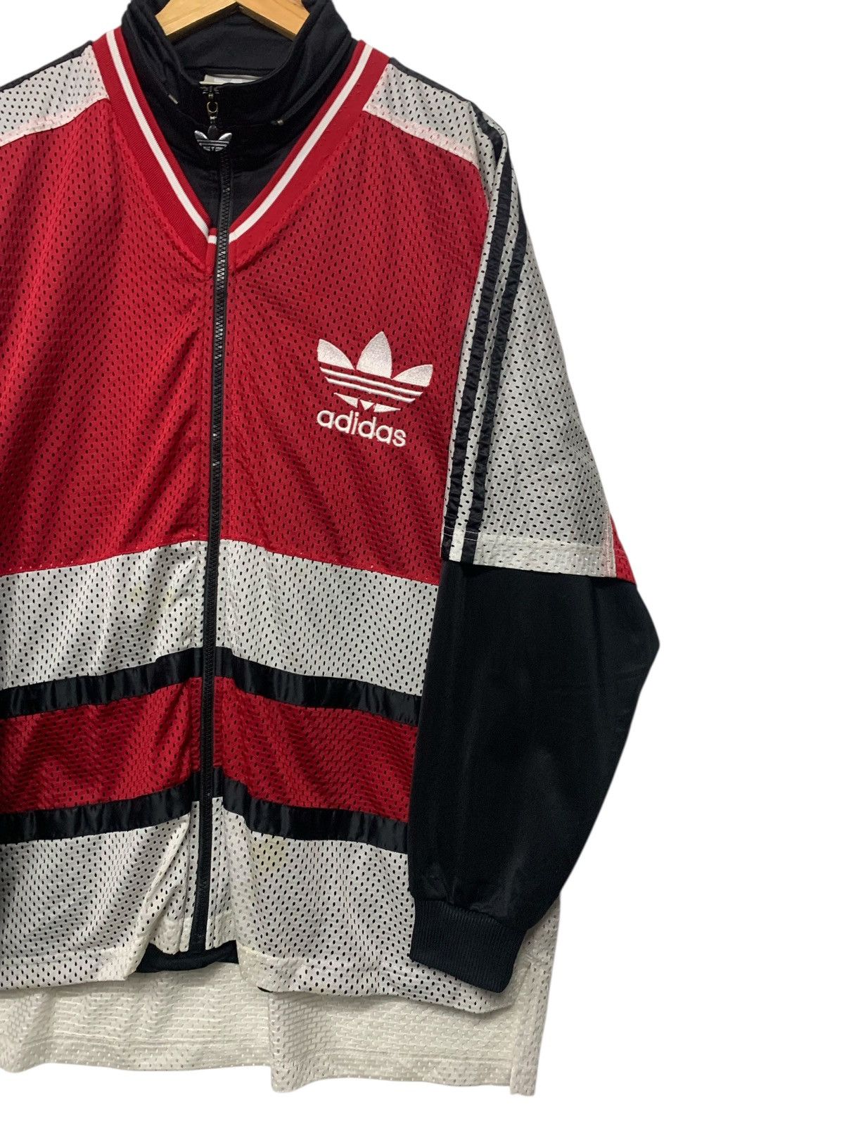 Adidas 90's Adidas Big Logo Streetwear Style Zipper Down Jacket Size US L / EU 52-54 / 3 - 5 Thumbnail