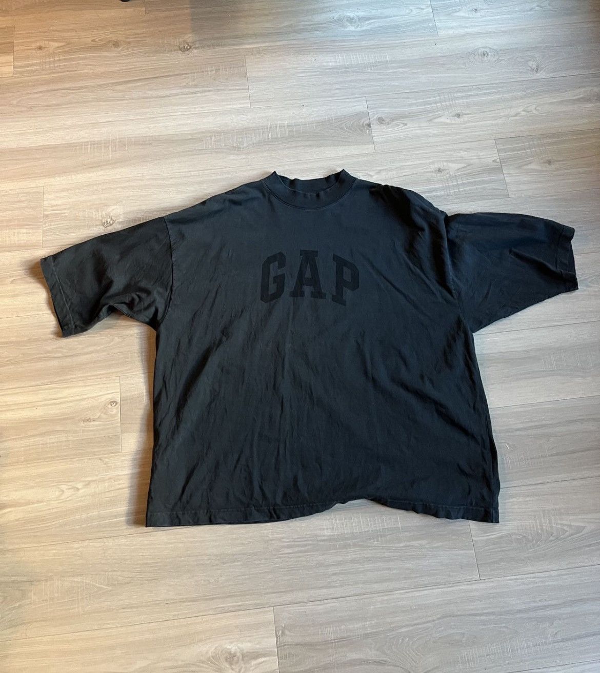 Balenciaga × Gap × Kanye West Yeezy x Gap x Balenciaga Tee Size US L / EU 52-54 / 3 - 1 Thumbnail