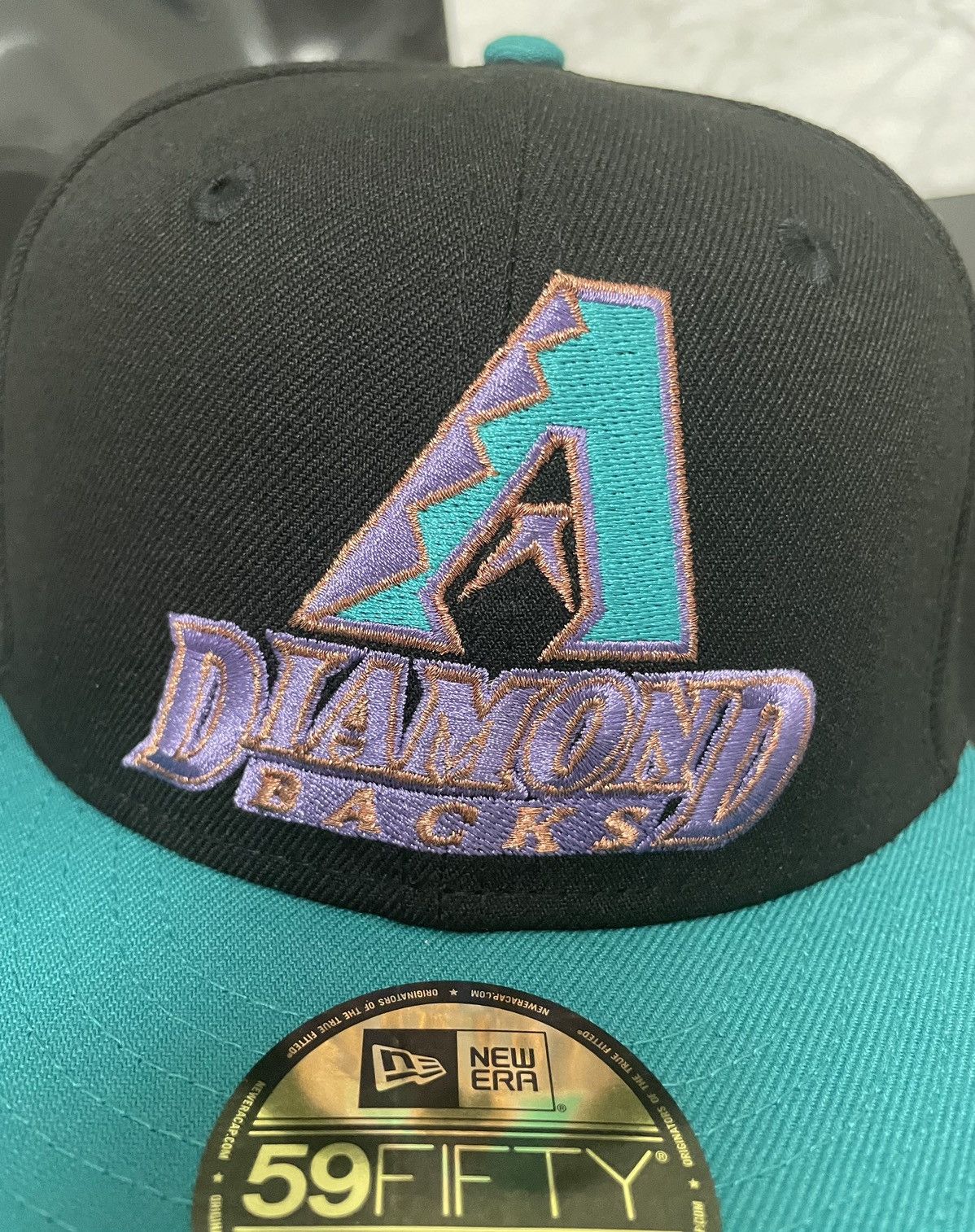 New Era 🔥Exclusive Diamond backs fitted size 7 1/4 other sizes avl Size ONE SIZE - 2 Thumbnail