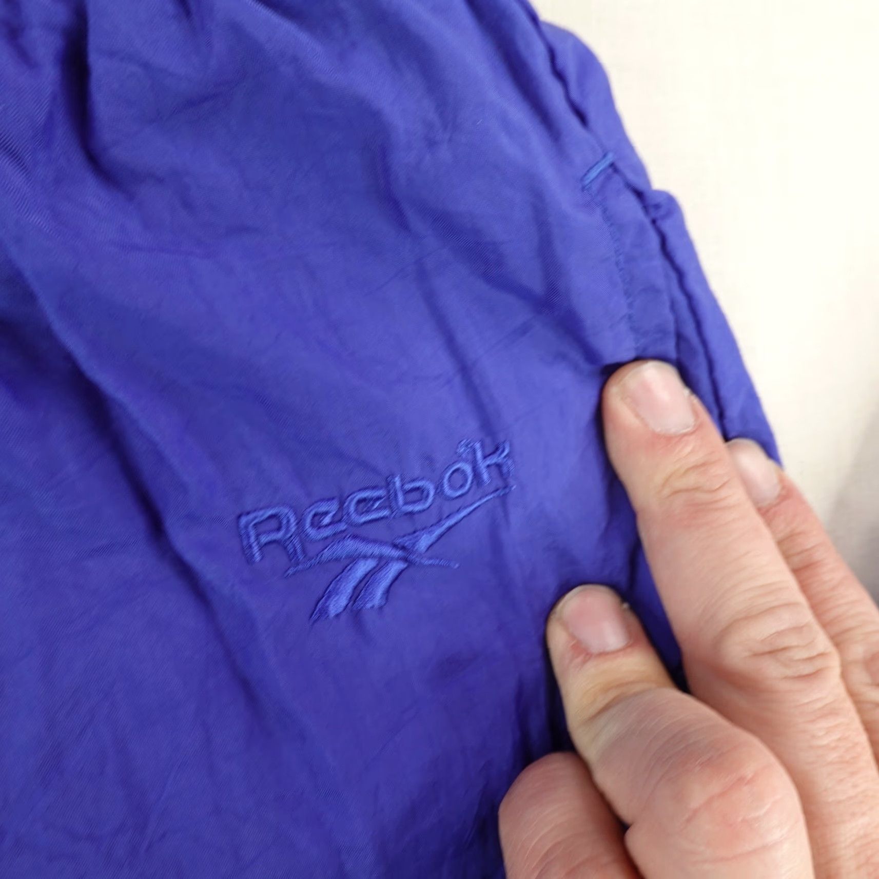 Reebok Vintage Reebok Pants Large Blue Windbreaker Track Pants Ankle Zip Lined 90s joggers ensemble? Size US 31 - 5 Thumbnail