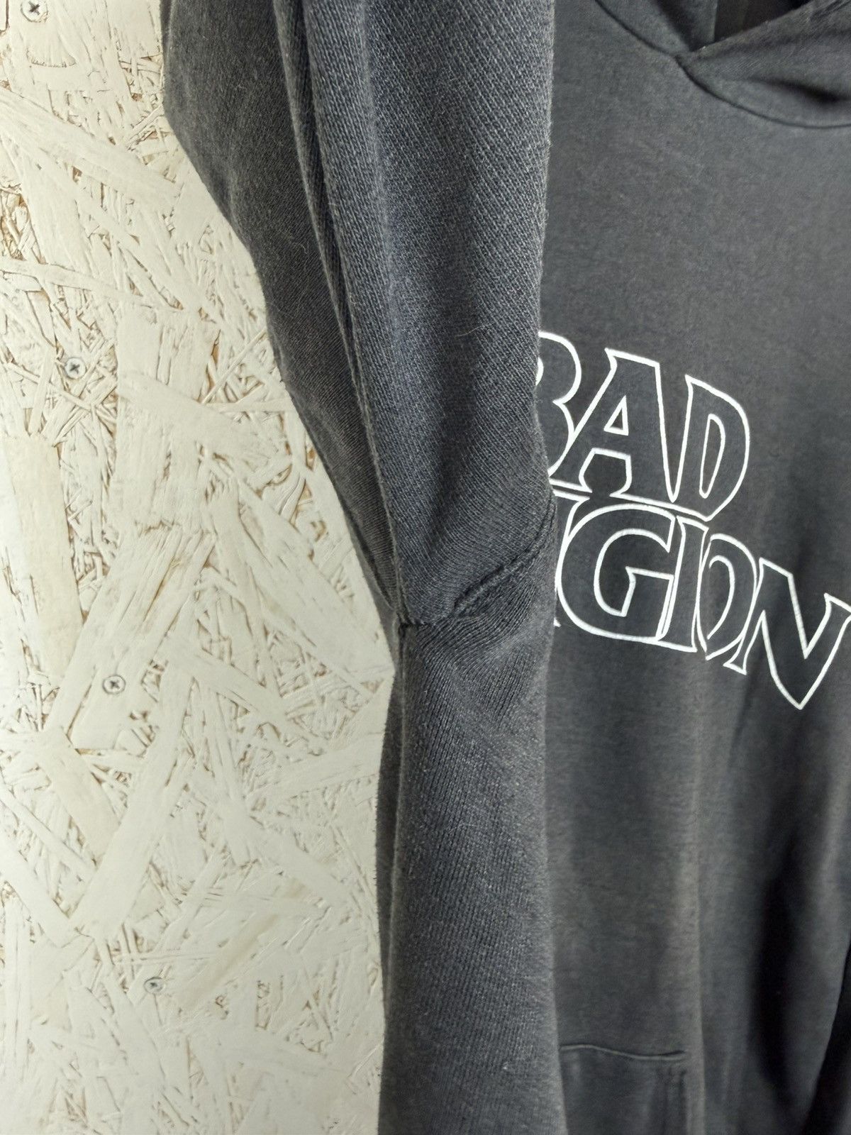 Band Tees 90s Vintage Bad Religion Punk Rock Band Center Logo Hoodie Size US XL / EU 56 / 4 - 4 Thumbnail