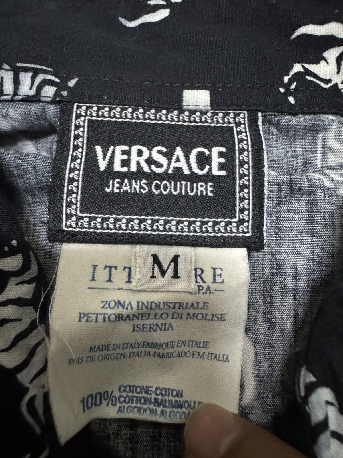 Versace vintage Versace Jeans Couture zebra monogram button-up shirt Size US M / EU 48-50 / 2 - 6 Thumbnail