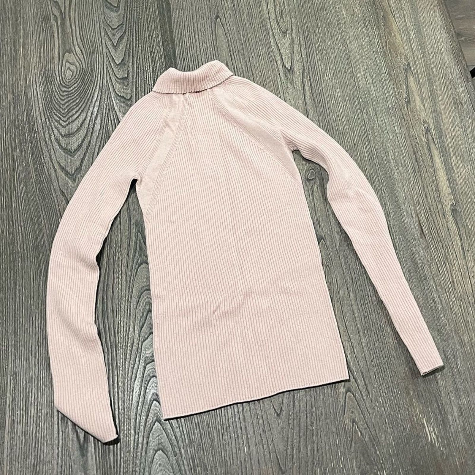 Uniqlo Uniqlo U Light Pink Ribbed Knit Turtleneck Sweater Size S Size S / US 4 / IT 40 - 3 Thumbnail
