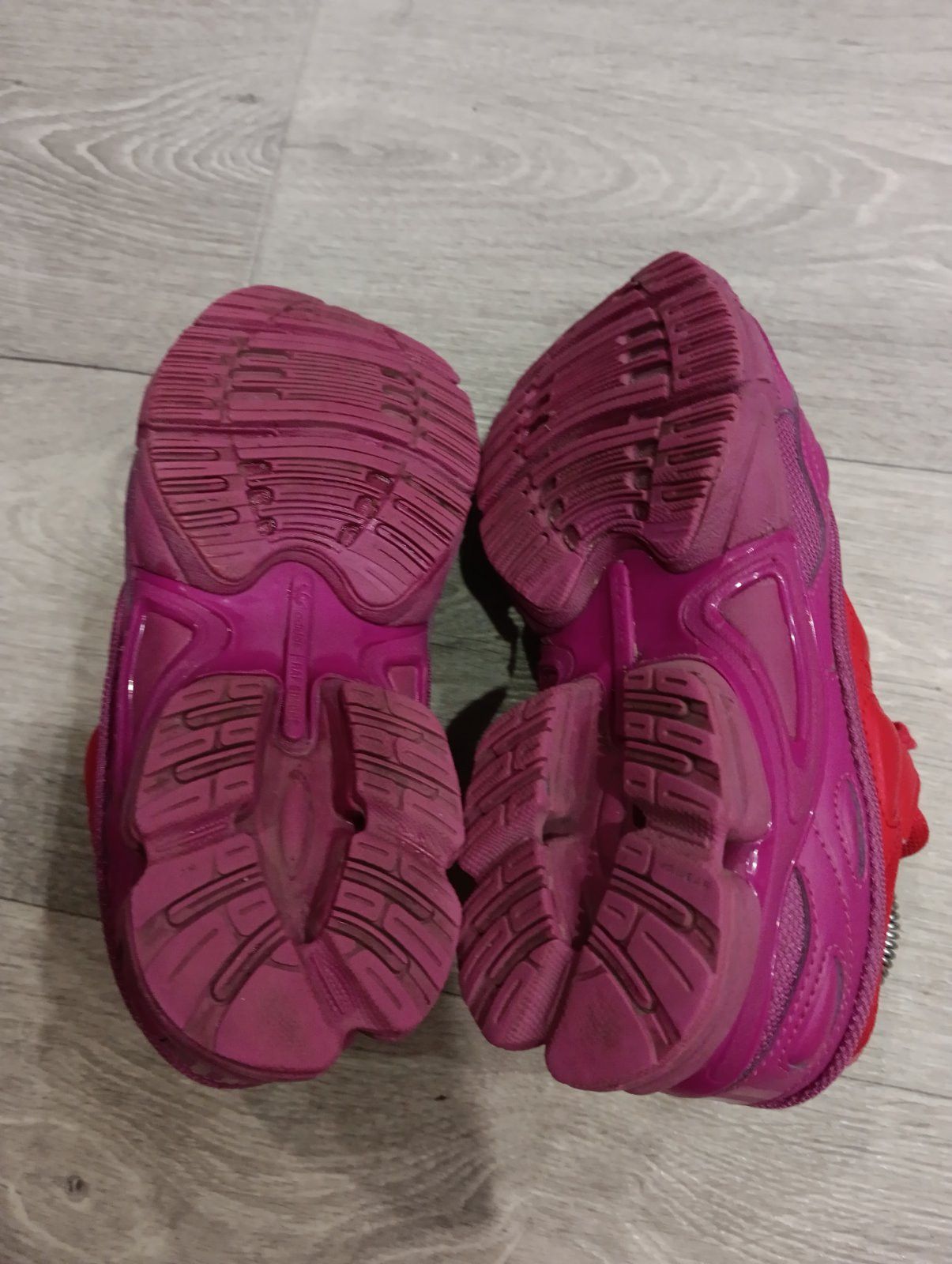 Adidas × Raf Simons Raf Simons × Adidas Ozweego US 4.5 Glory Red/Purple Sneakers Size US 6 / IT 36 - 7 Thumbnail