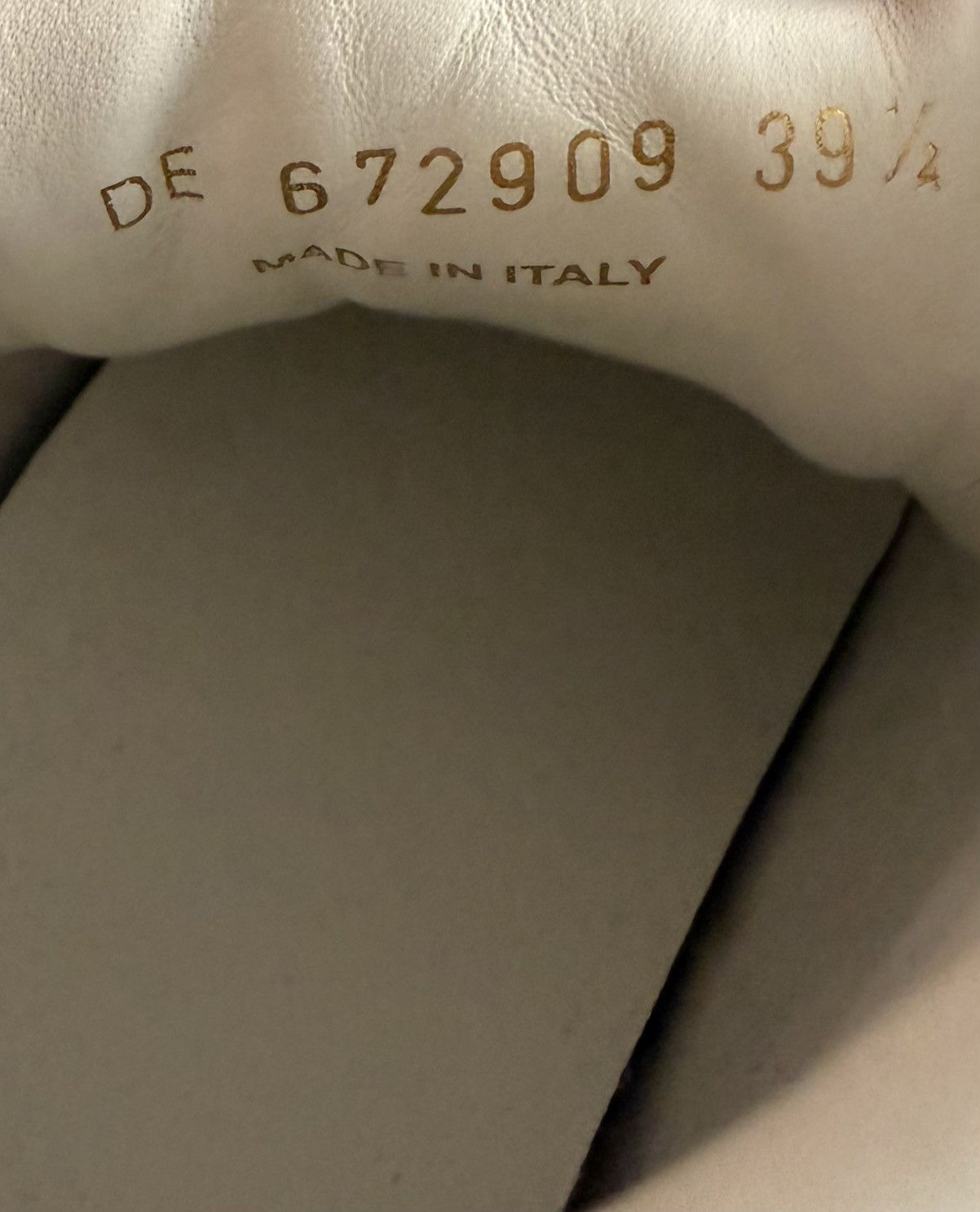 Saint Laurent Paris Saint Laurent SL06 Star Hi-Top leather sneakers Size US 7 / EU 40 - 9 Thumbnail