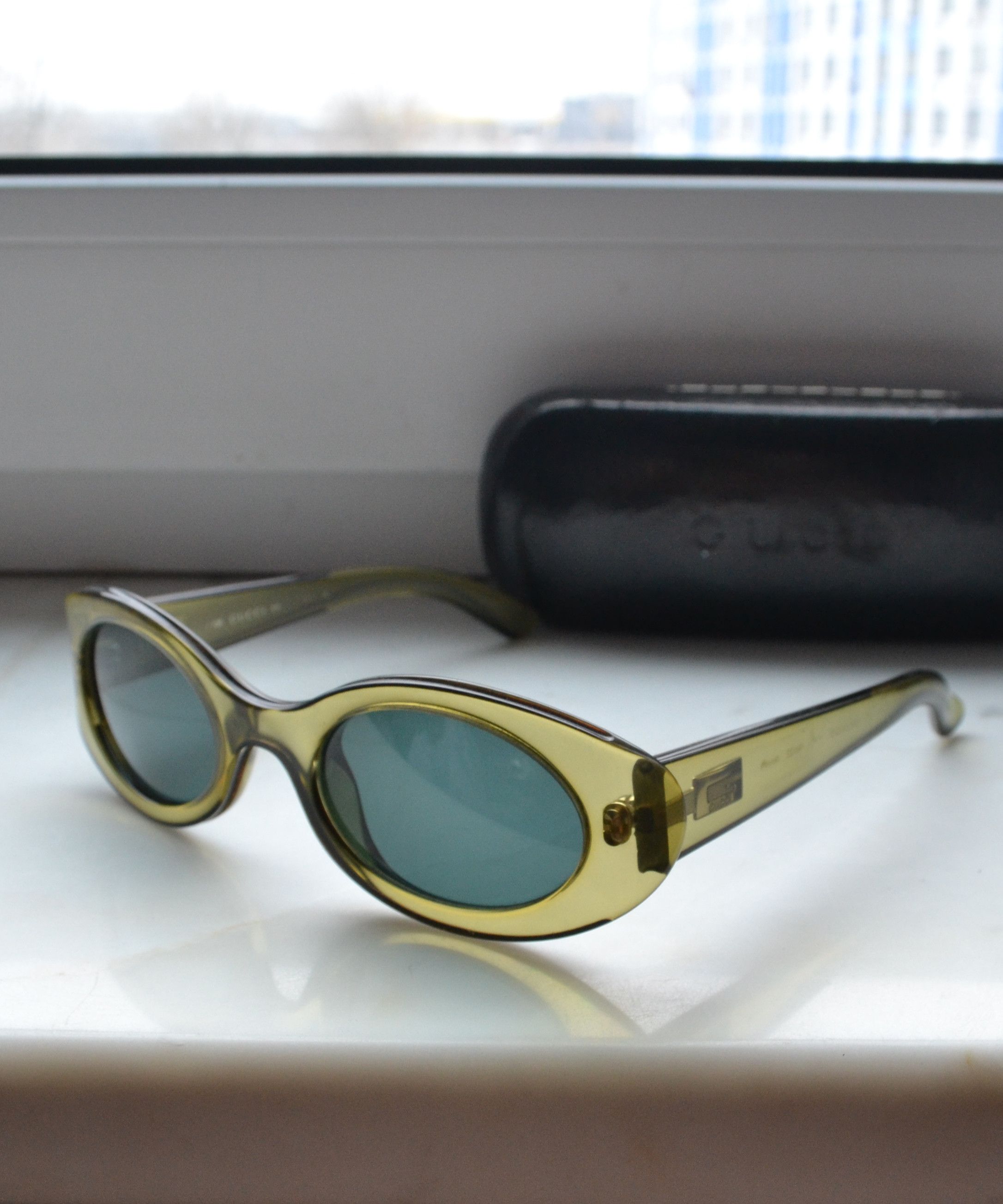 Gucci × Tom Ford GUCCI Sunglasses Logo Oval Glasses GG 2430  display picture 2