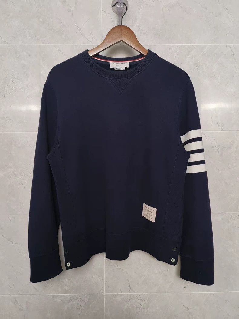 Thom Browne Thom BrowneClassic four-bar sweatshirt 2503-Nextarrow Size US XL / EU 56 / 4 - 1 Thumbnail