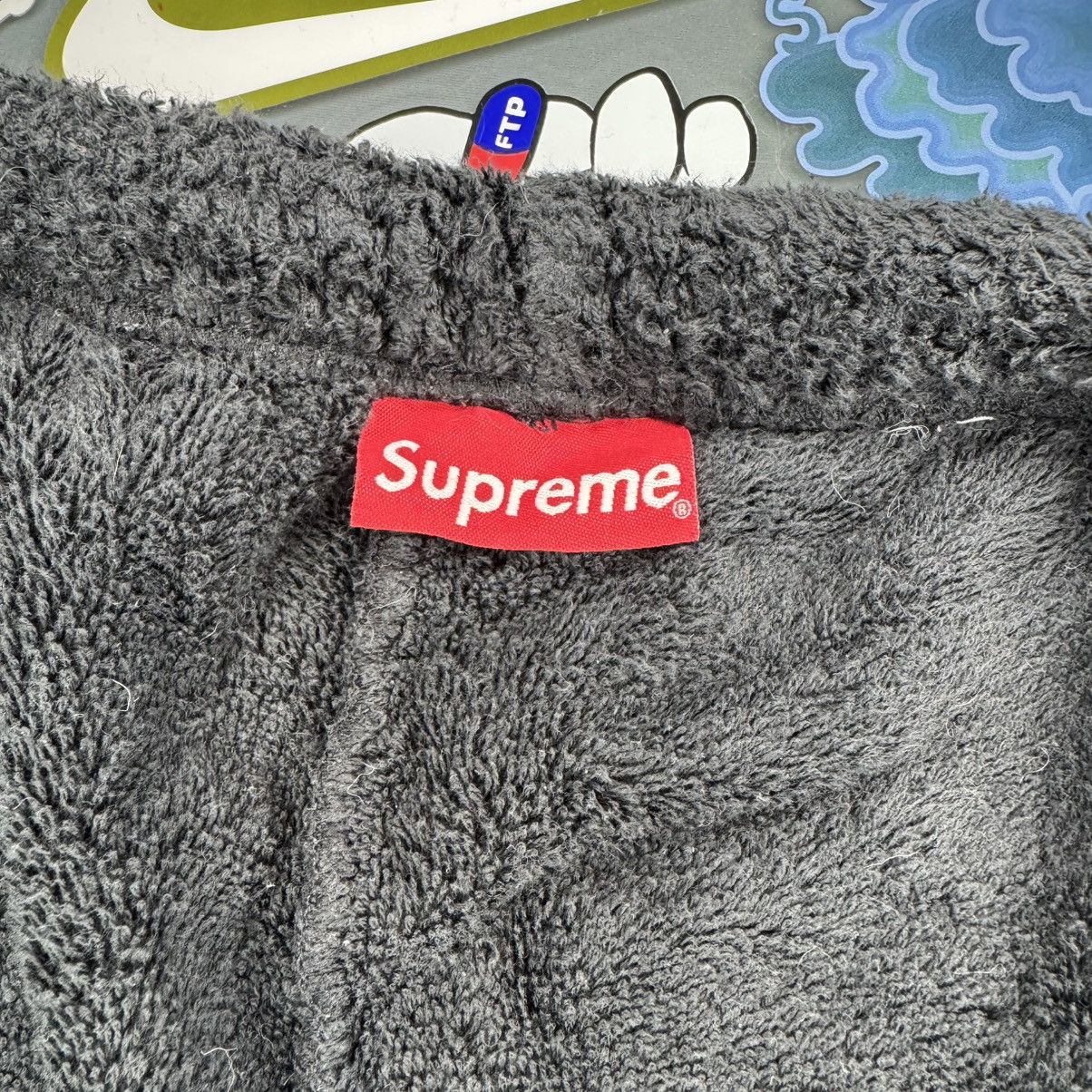 Supreme Supreme Terry Logo Short Black Medium SS18 Good Condition Size US 32 / EU 48 - 3 Thumbnail