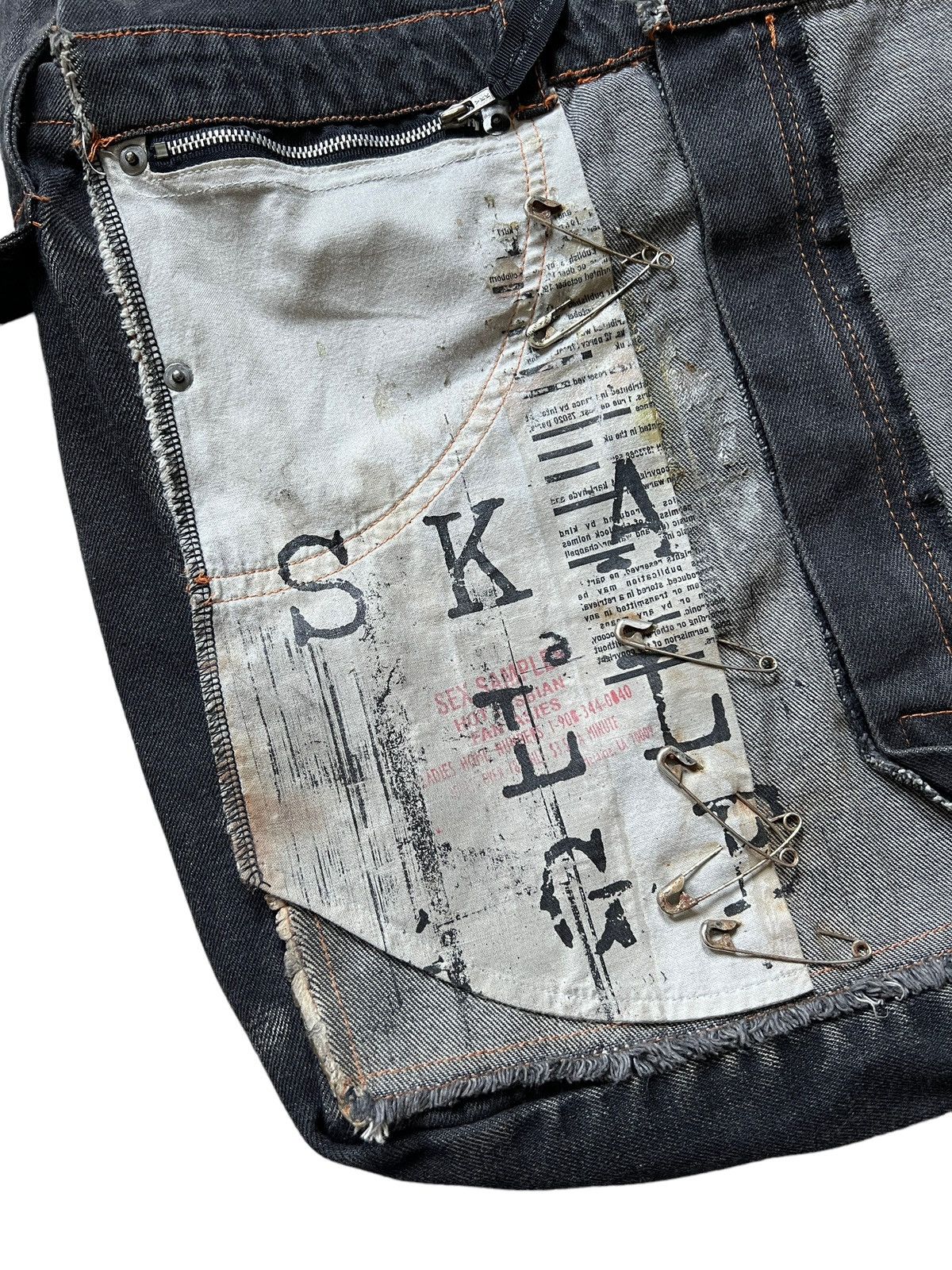Japanese Brand 2000s h.NAOTO 🇯🇵 Goth Punk Reworked Denim Crossbody Bag Size ONE SIZE - 4 Thumbnail