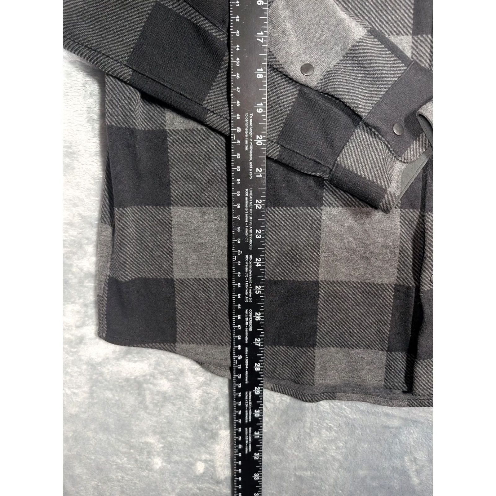 Lululemon Lululemon Shirt Mens XL Gray Black Plaid Long Sleeve Snap Button Up Knit Stretch Shirt Size US XL / EU 56 / 4 - 2 Thumbnail
