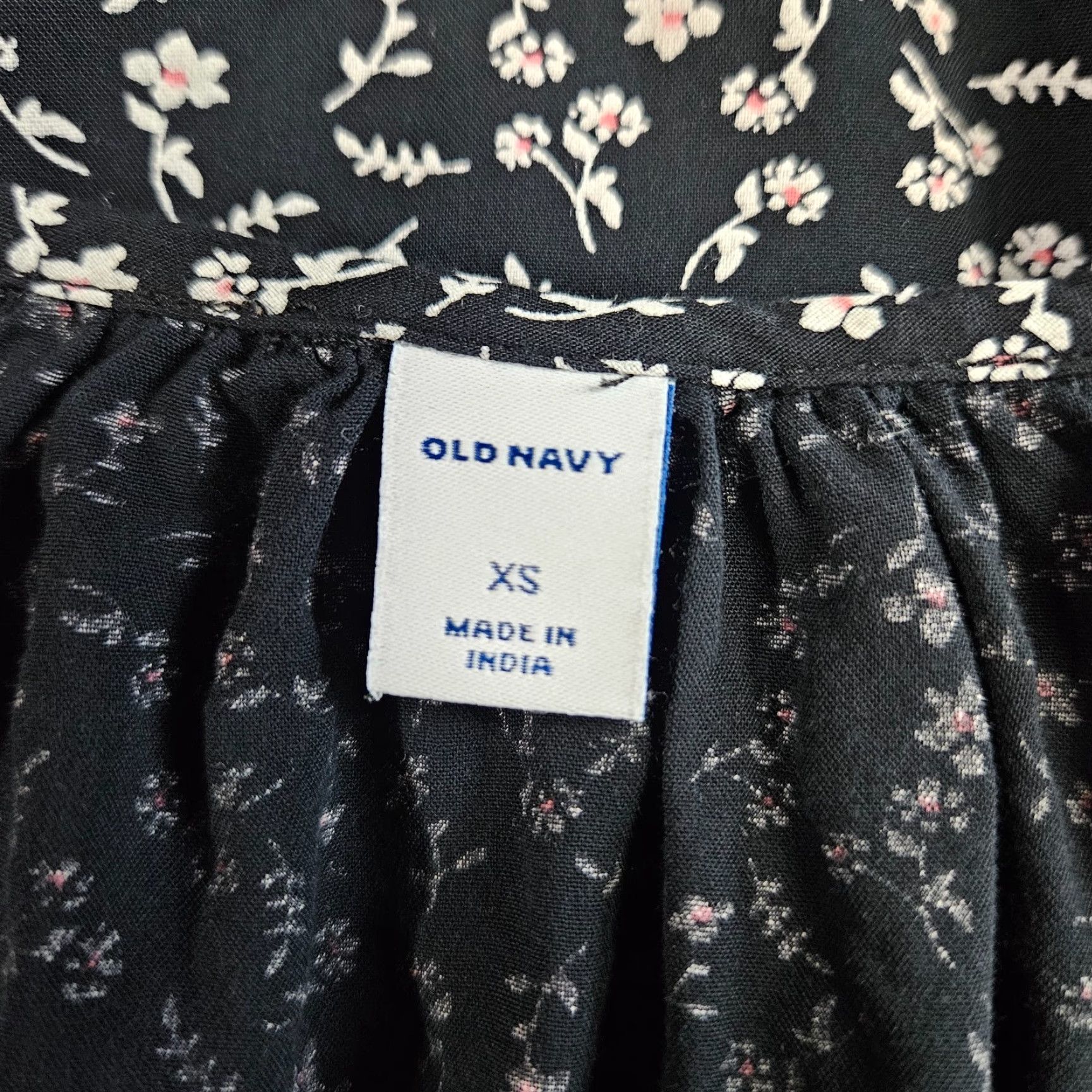Old Navy Old Navy Women's Top XS Black Pink Floral 3/4 Sleeves Tassels Rayon Blouse Size XS / US 0-2 / IT 36-38 - 6 Thumbnail