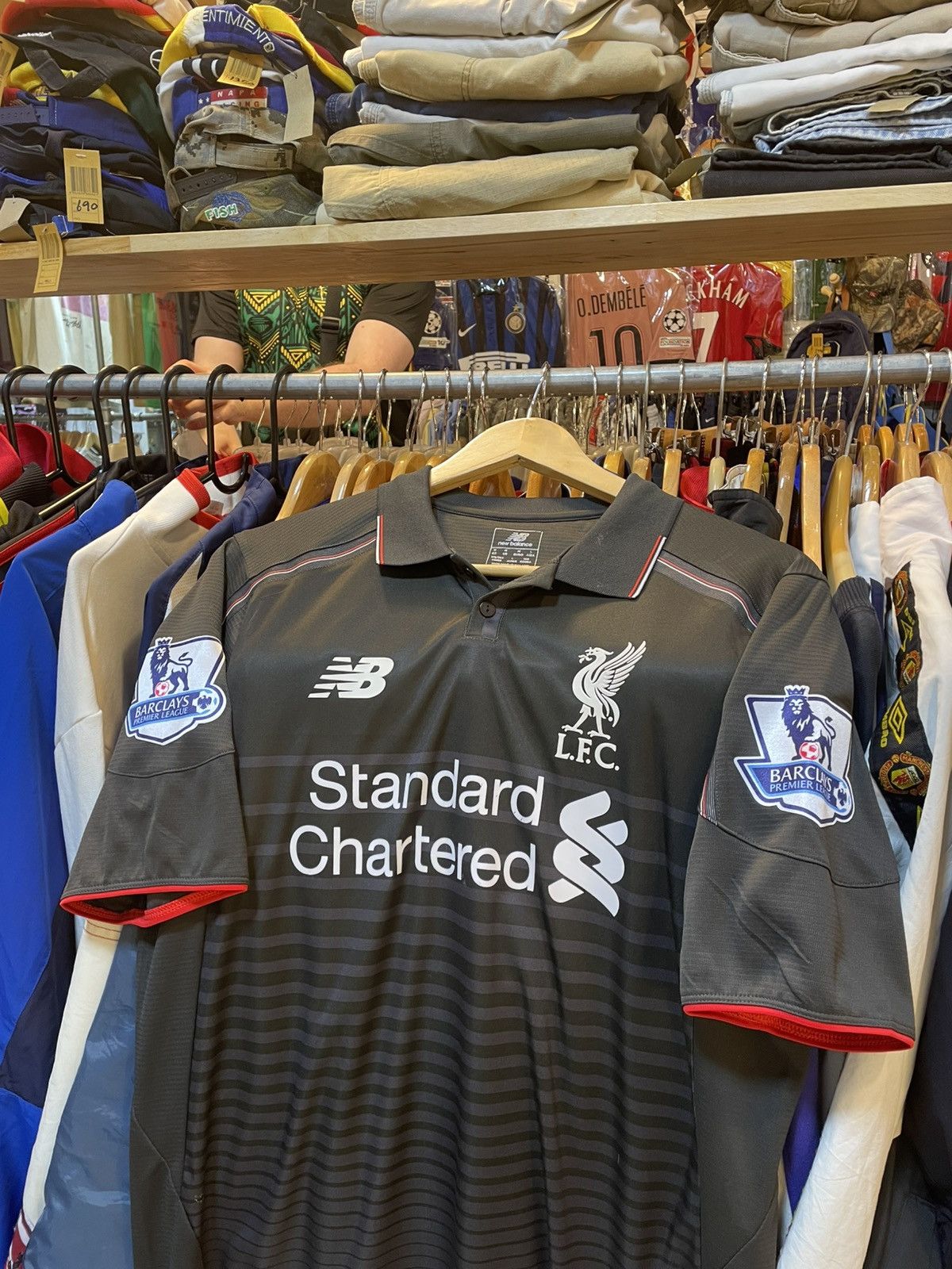 New Balance 2015 Liverpool Third Kit GERRARD 8 Size US L / EU 52-54 / 3 - 3 Thumbnail