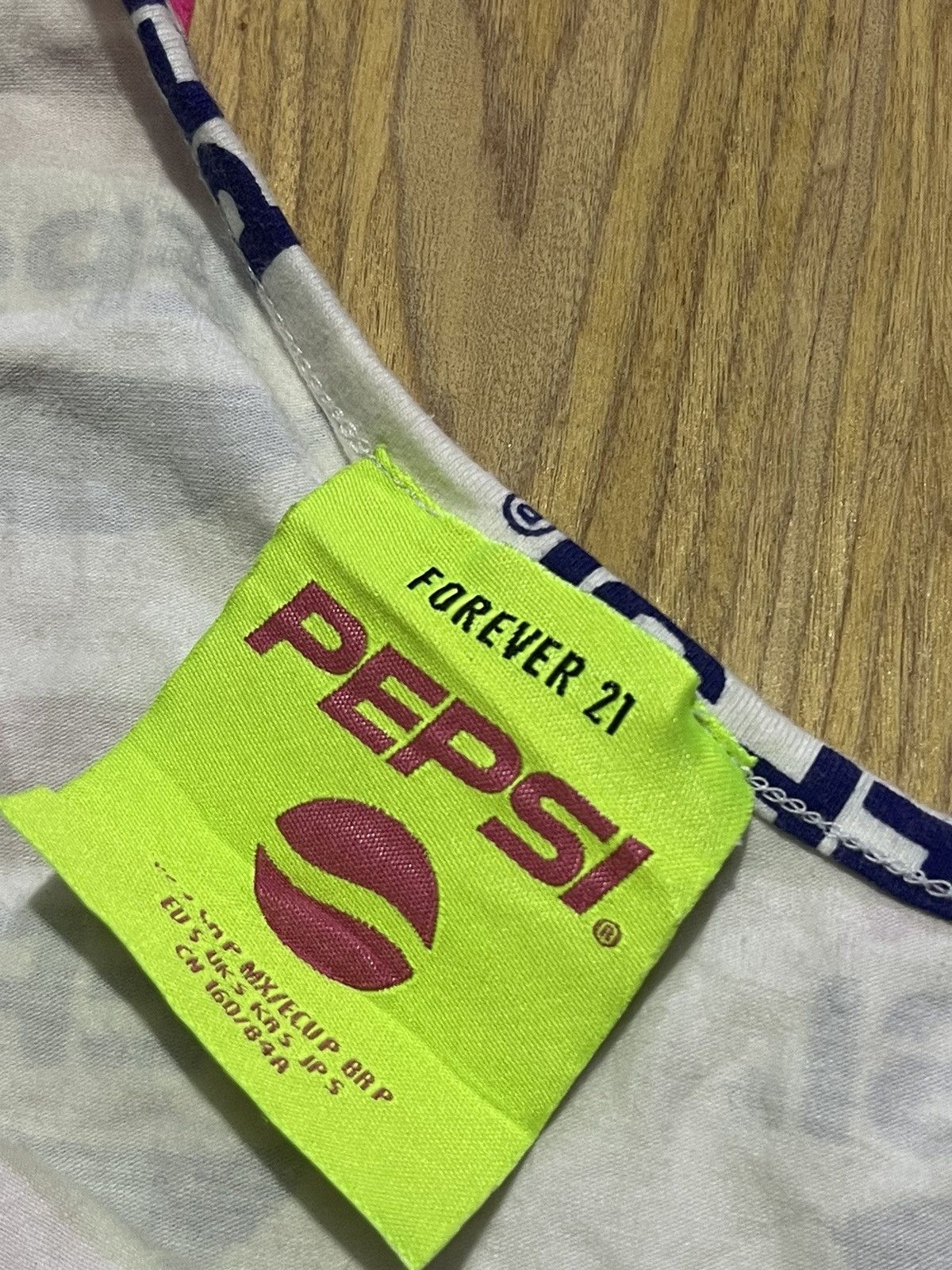 If Six Was Nine Y2K FOREVER 21 X PEPSI TANK TOP WOMEN FULL PRINT Size S / US 4 / IT 40 - 4 Thumbnail